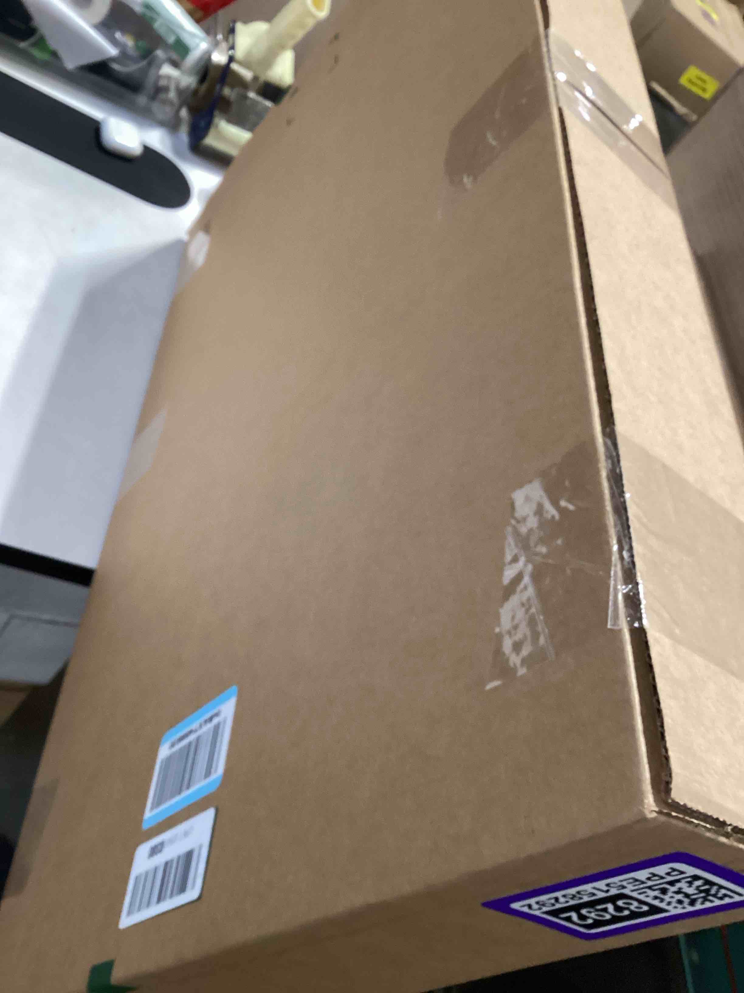 Condition photo showing Good Condition for winco commercial-grade aluminum sheet pan, 16 gauge, full size