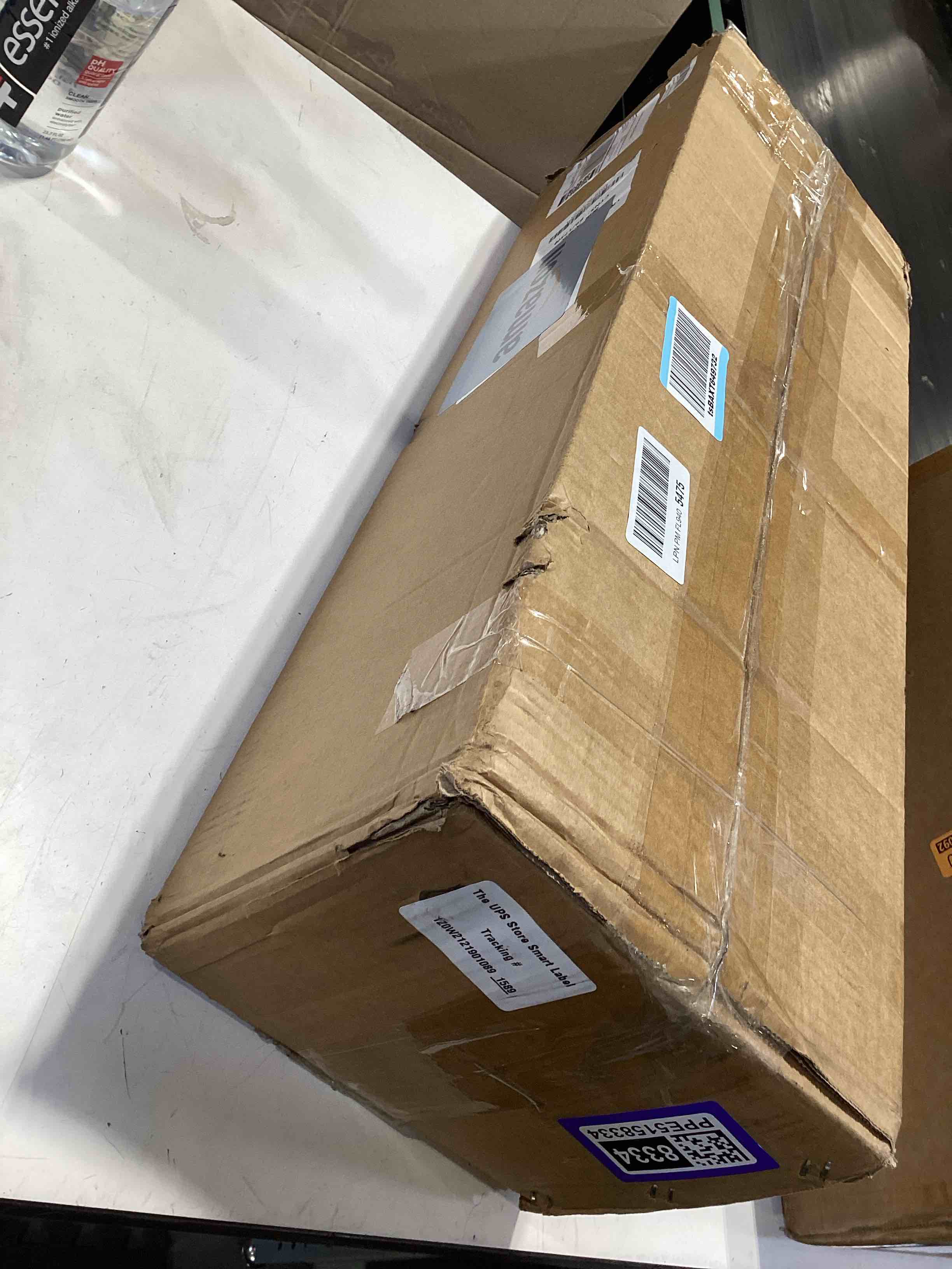 https://s3.amazonaws.com/lotting-images-prod/bidfta/PPE5158334_1780579945855.jpeg