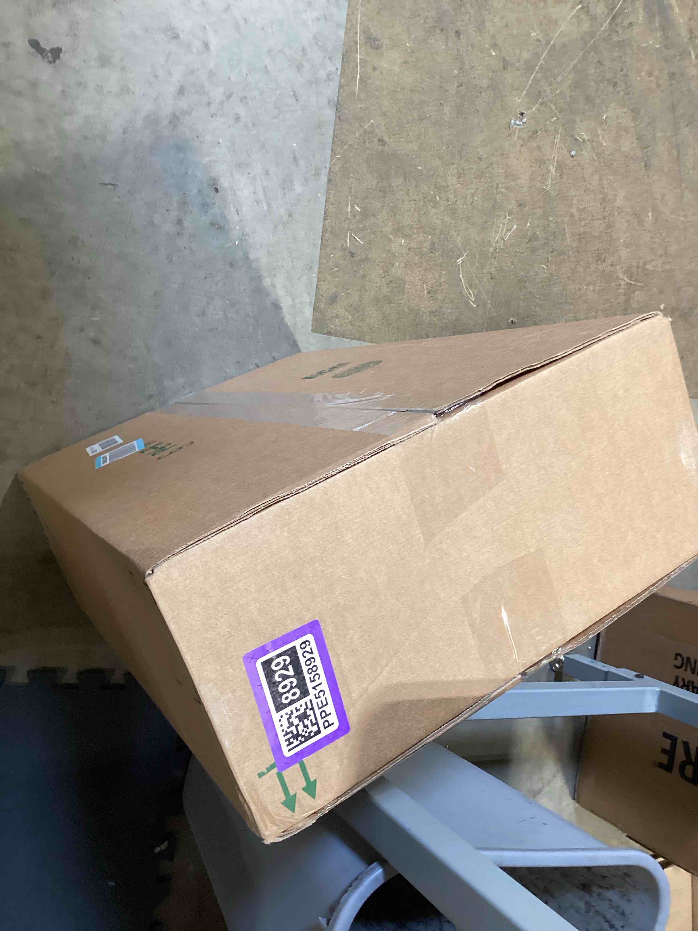 Condition photo showing Good Condition for expandable window screen, 2 pack adjustable window screen (15" h x 21" - 40" w) - medium replacement window screens with frame, durable replacement screen for window 2 packs?15" h x 21" - 40" w?