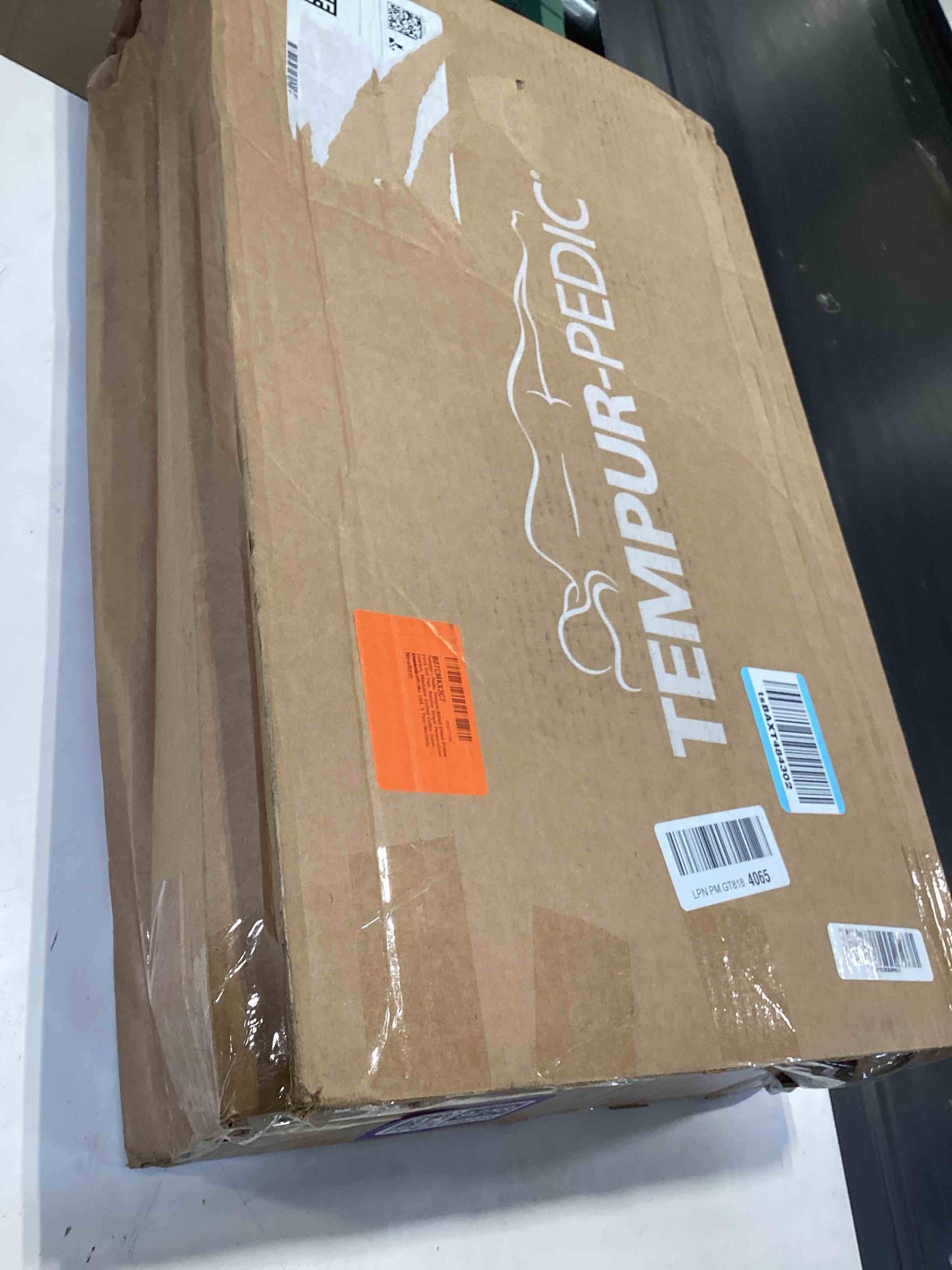 Condition photo showing Good Condition for tempur-pedic tempur-cloud pillow for sleeping, standard, white 1