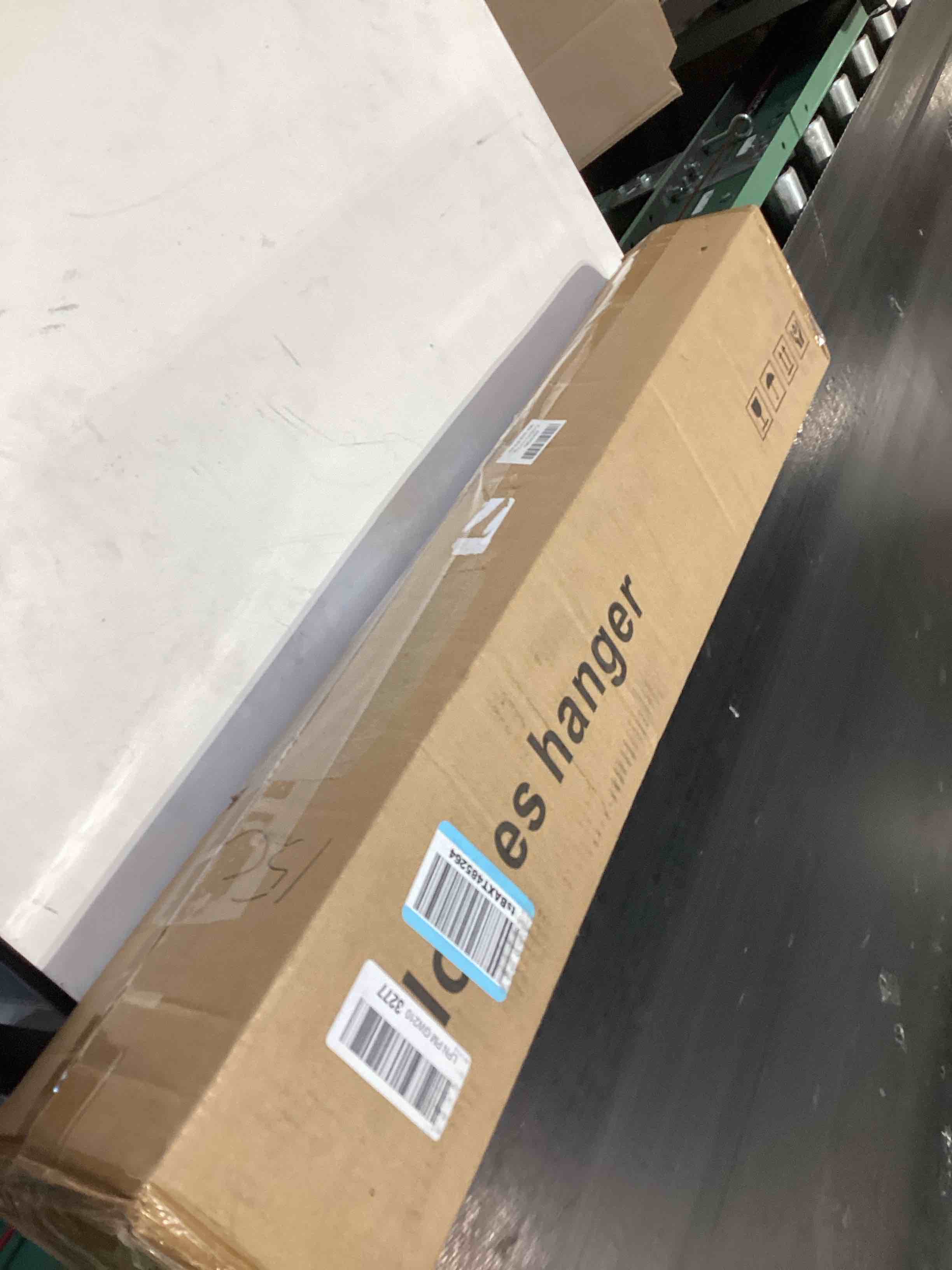 https://s3.amazonaws.com/lotting-images-prod/bidfta/PPE5159264_1781113347169.jpeg