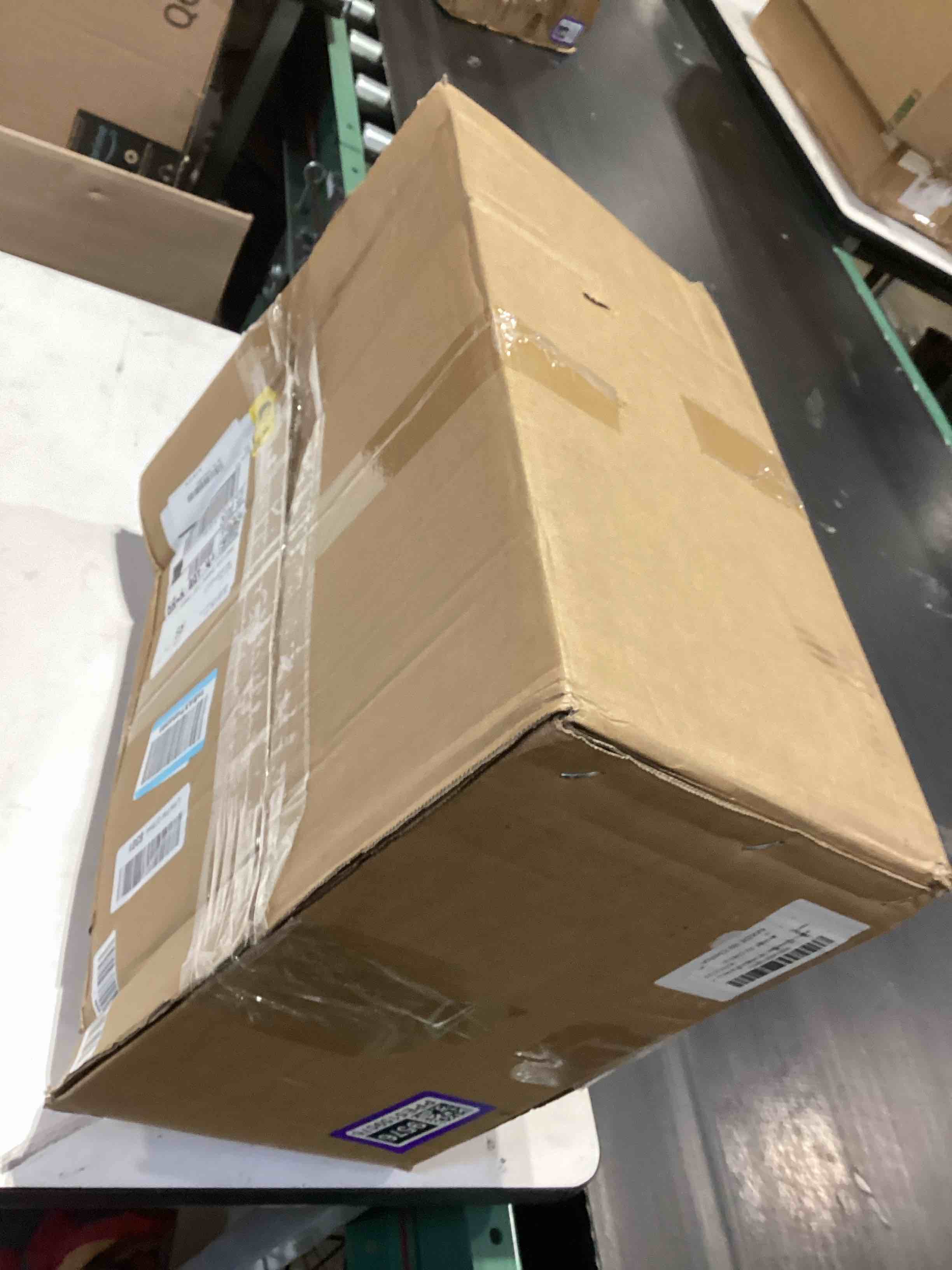https://s3.amazonaws.com/lotting-images-prod/bidfta/PPE5159576_1781364688943.jpeg