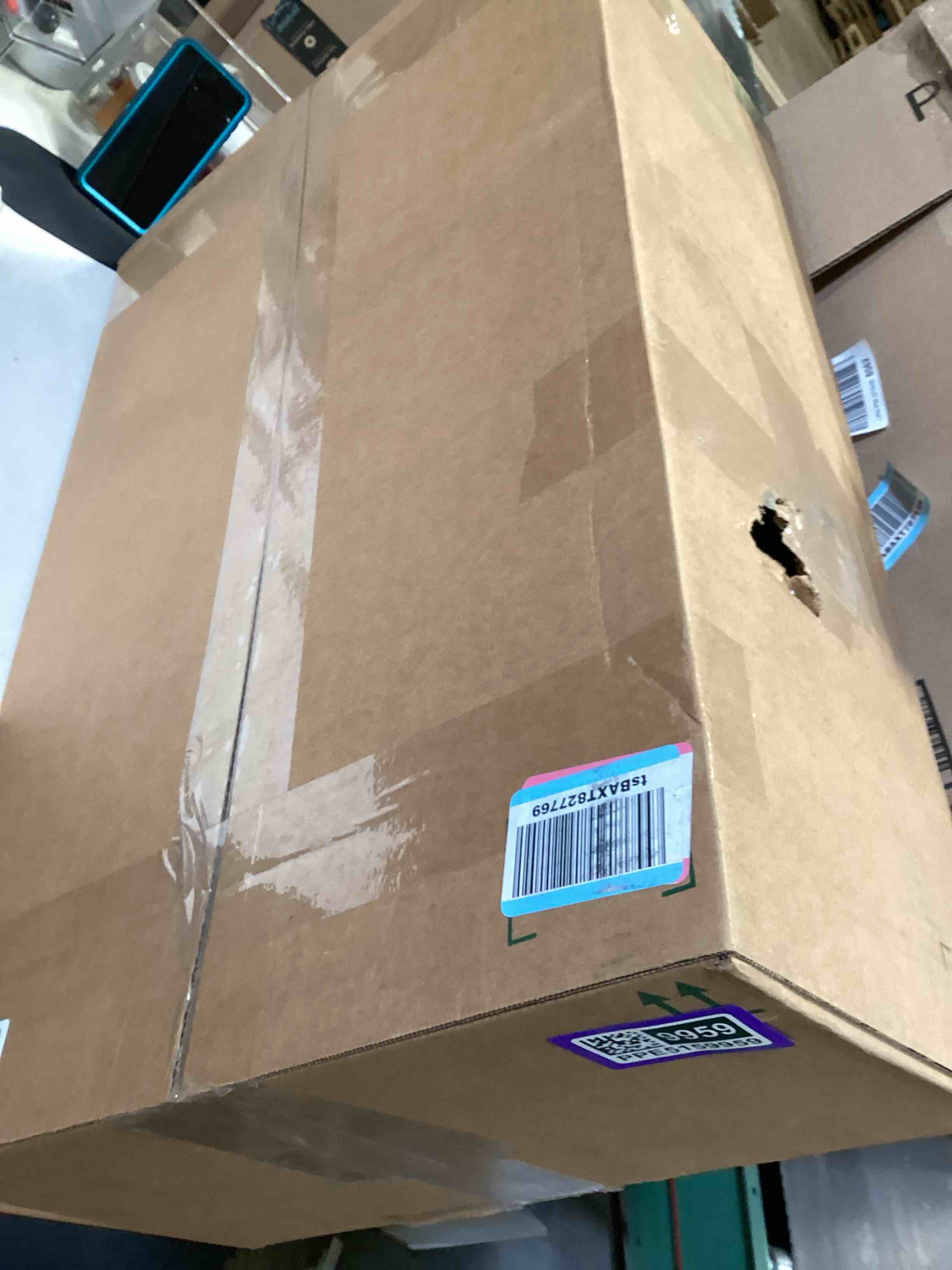 https://s3.amazonaws.com/lotting-images-prod/bidfta/PPE5159959_1781546652089.jpeg