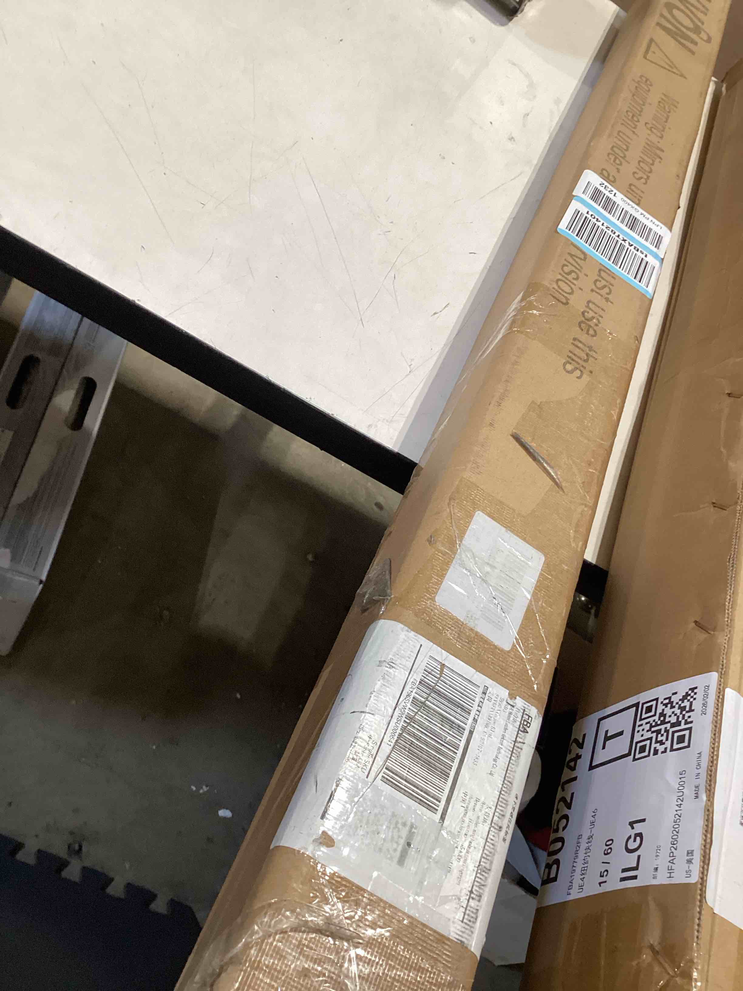 Condition photo showing Good Condition for 55" weight lifting bar, 1" standard straight barbell bars for weight lifting, olympic barbell bar for bench press/hip thrusts/squats/lunges for gym and home, 2 star star-nuts (480lb weight capacity) silver