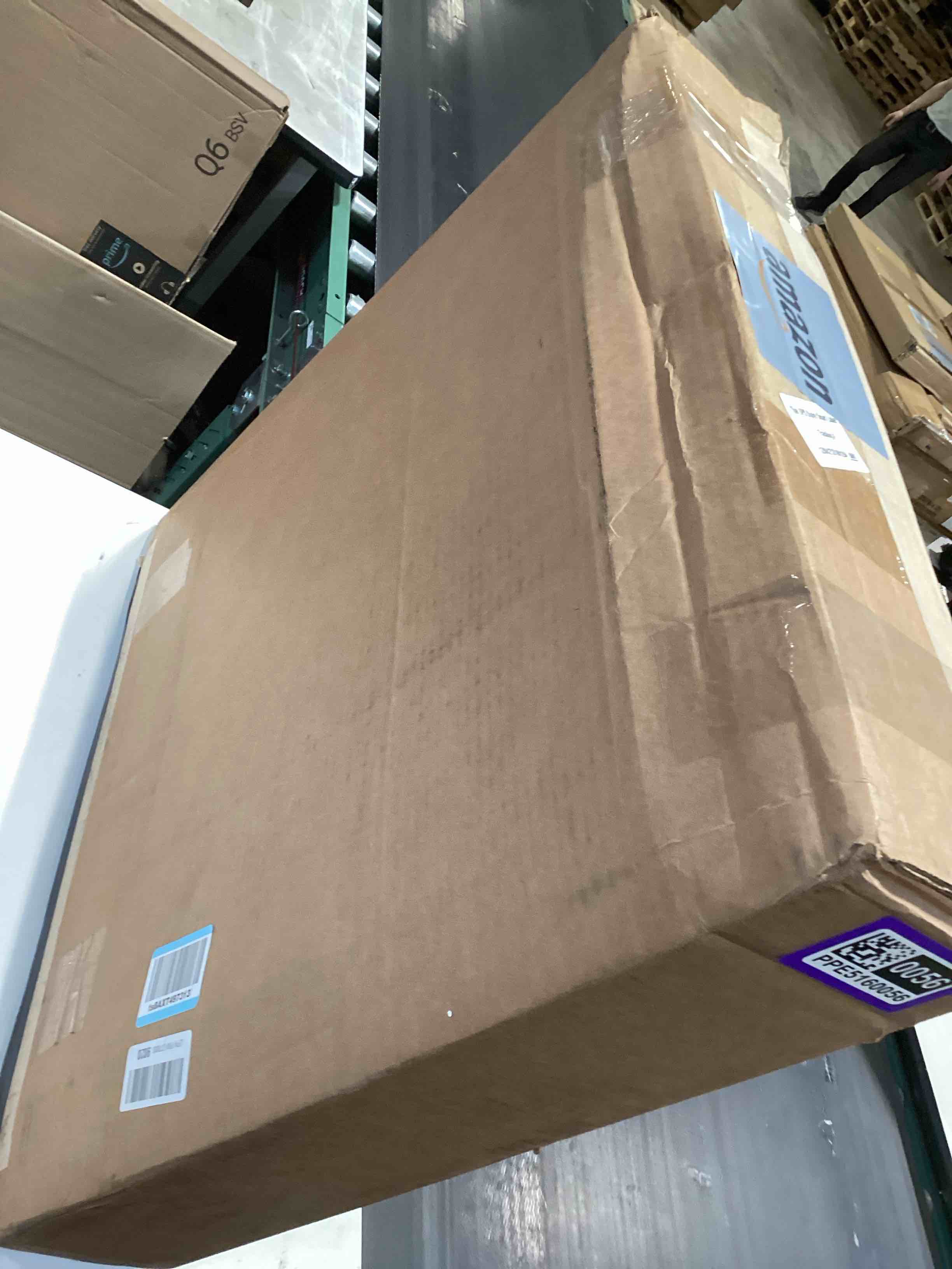 Condition photo showing Good Condition for ekena millwork bktp05x24x24thr01 standard thorton architectural grade with traditional ends pvc brackets, 5"w x 24"d x 24"h 5-in. w x 24-in. d x 24-in. h