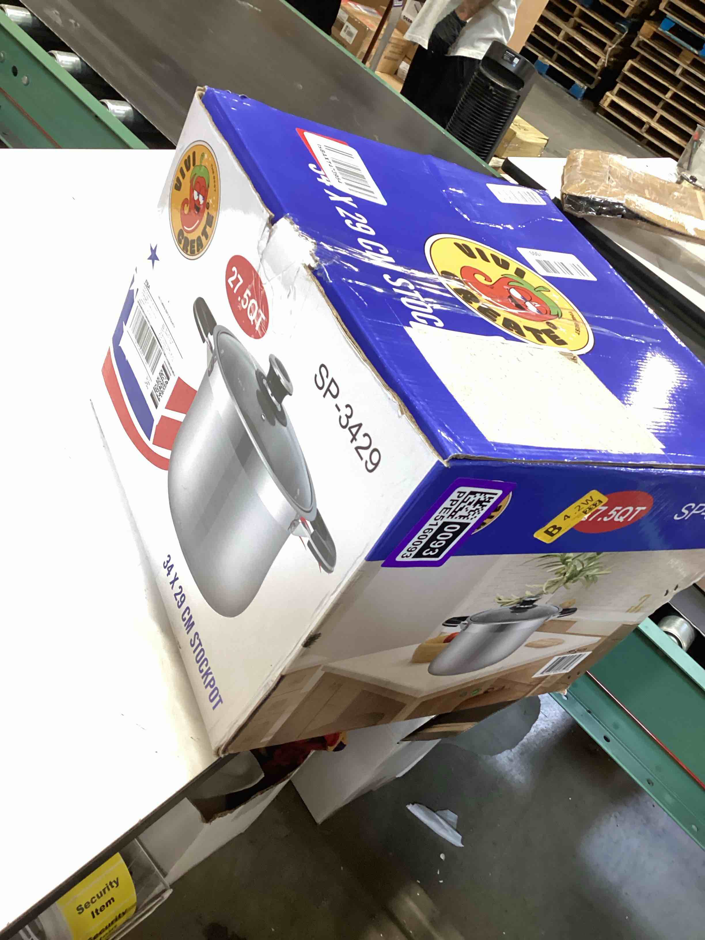 Condition photo showing Good Condition for vivicreate 27.5 quart stainless steel stock pot with lid large induction cooking pot for pasta soup boiling stew with measurement marks and handles