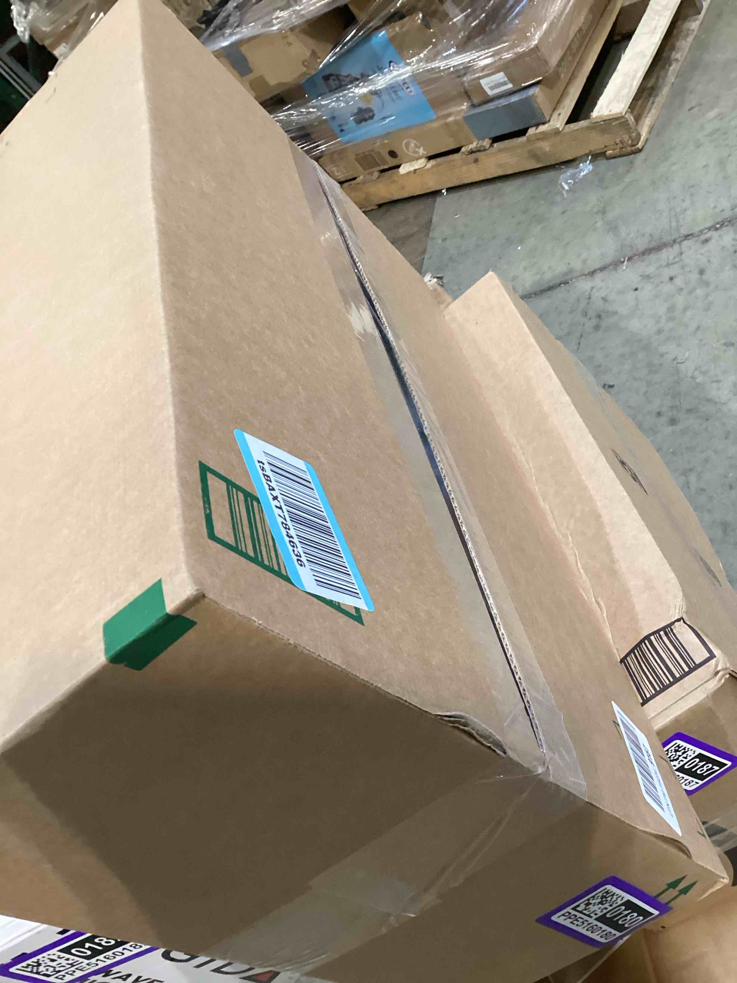 Condition photo showing Good Condition for prime-line u 11026 jamb repair and reinforcement kit, 59-1/2 in. installed, steel construction, white (1 kit)