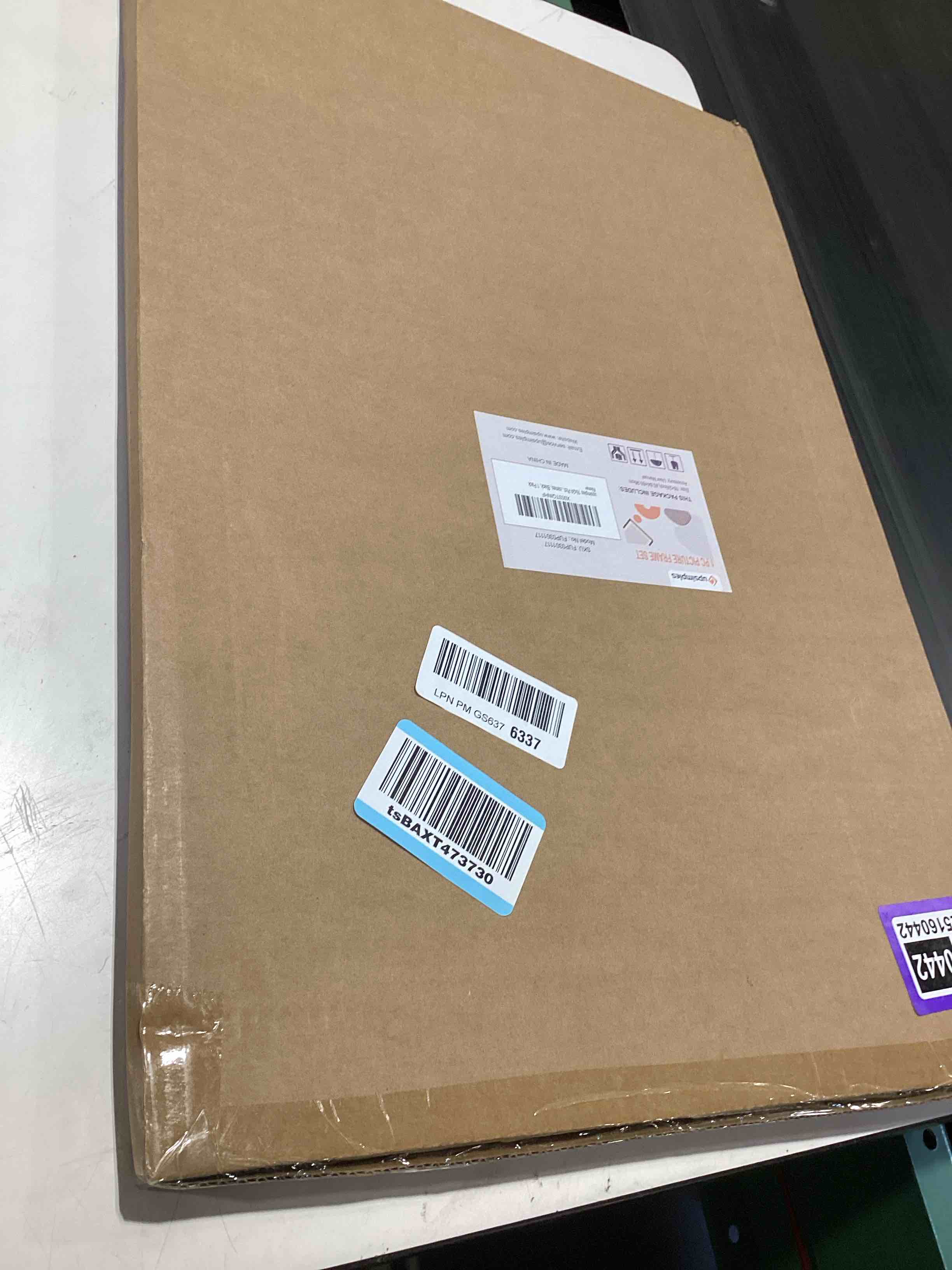 Condition photo showing Good Condition for upsimples 16x24 picture frame, display pictures 14x20 with mat or 16 x 24 without, wall hanging poster frames, black, 1 pack black 16x24