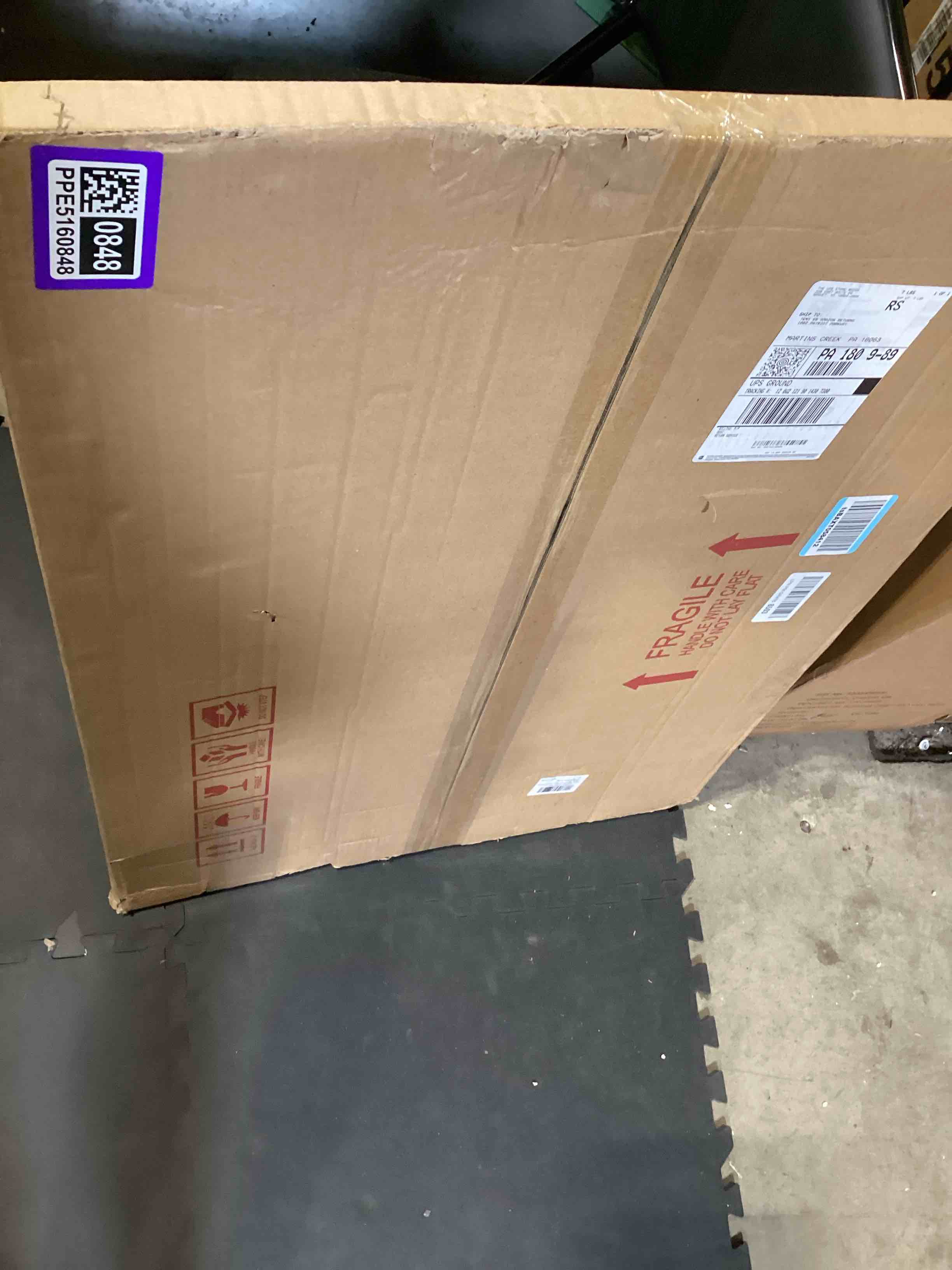 Condition photo showing As Is for lavie home 24 x 34 picture frame black poster frame,display pictures 20x30 with mat or 24x34 without mat, stable and sturdy frame and polished plexiglass, horizontal and vertical format of the walls 24x34 black