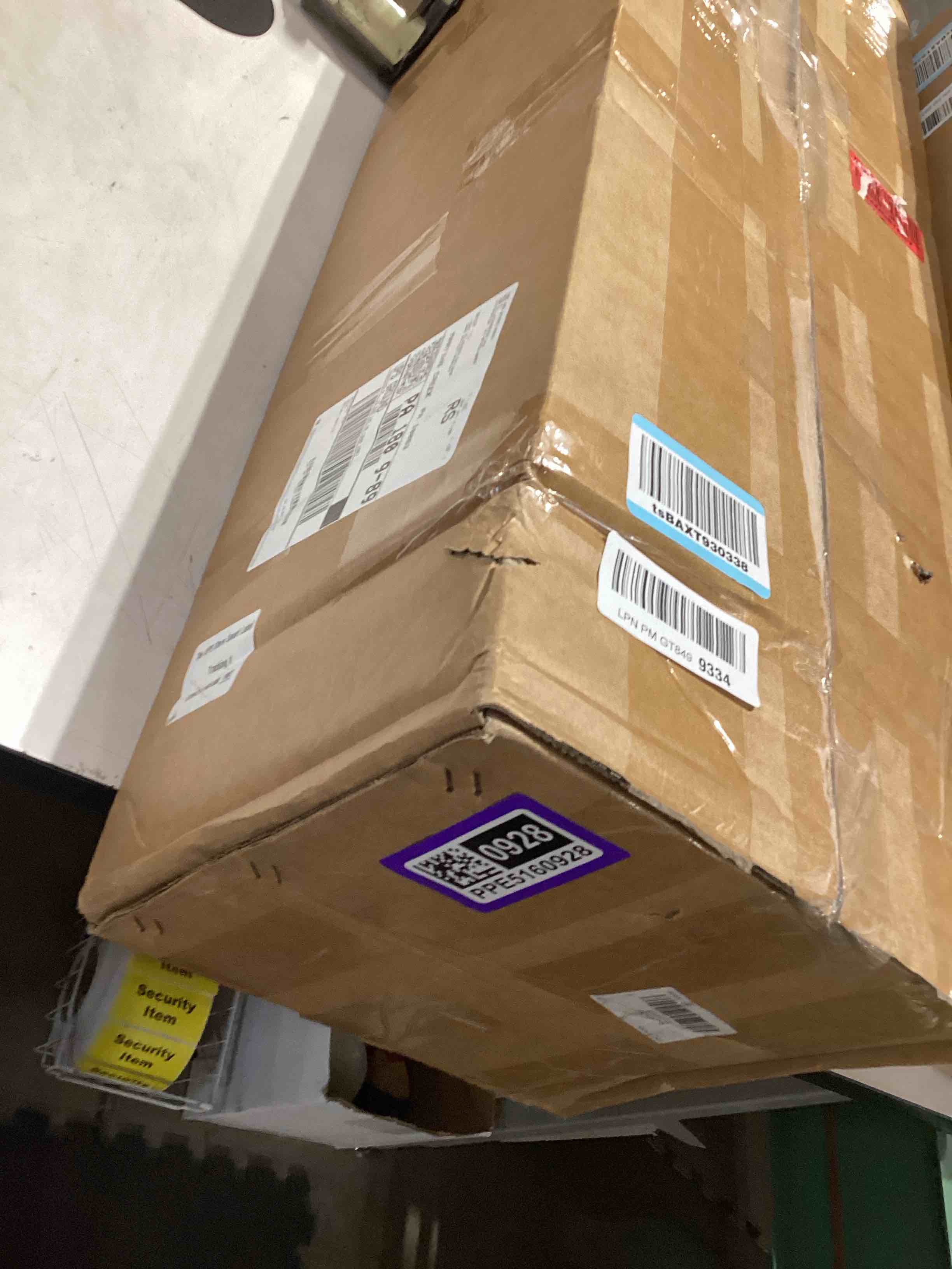 https://s3.amazonaws.com/lotting-images-prod/bidfta/PPE5160928_1782131194243.jpeg
