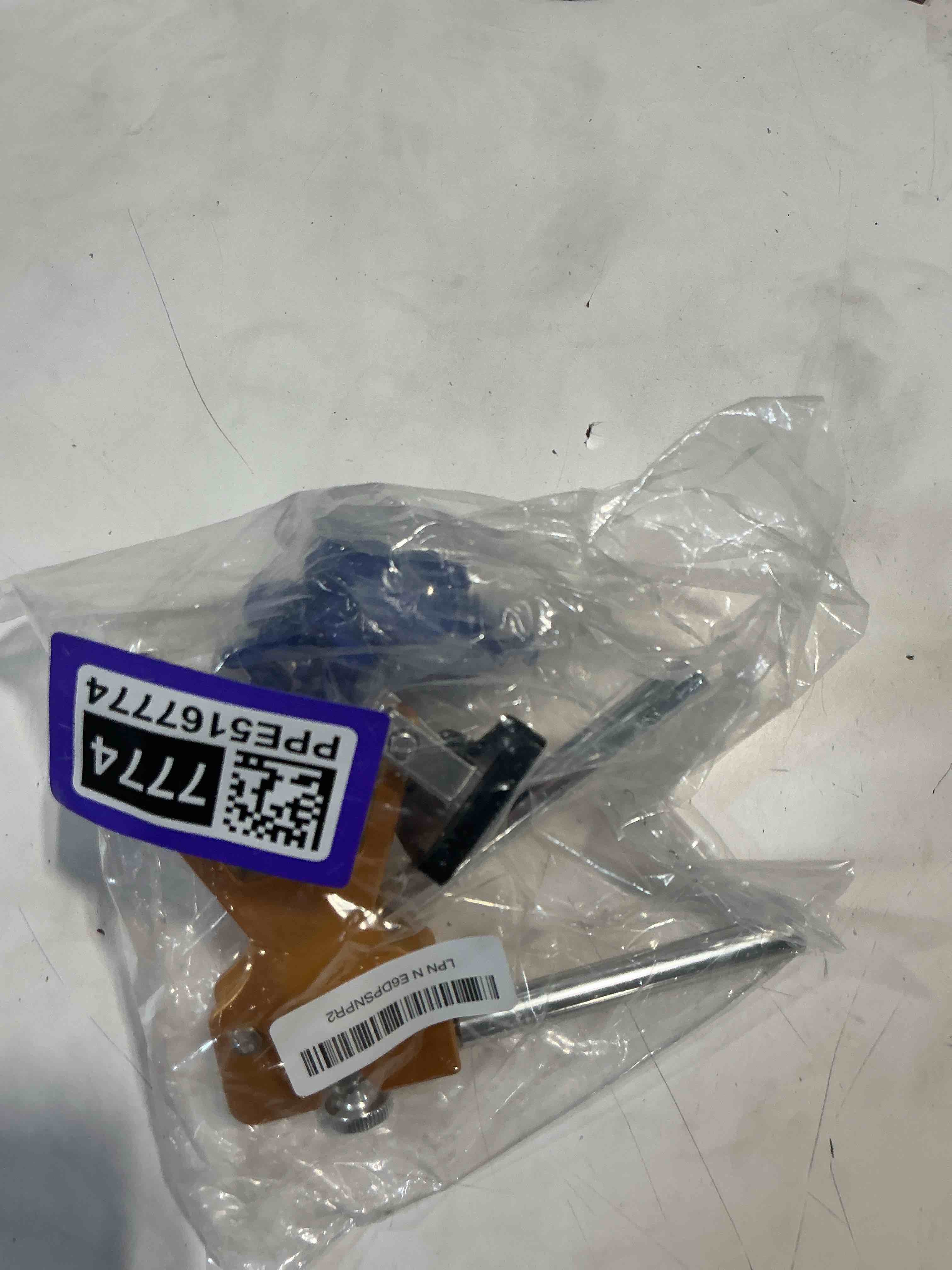 https://s3.amazonaws.com/lotting-images-prod/bidfta/PPE5167774_1783434988640.jpeg