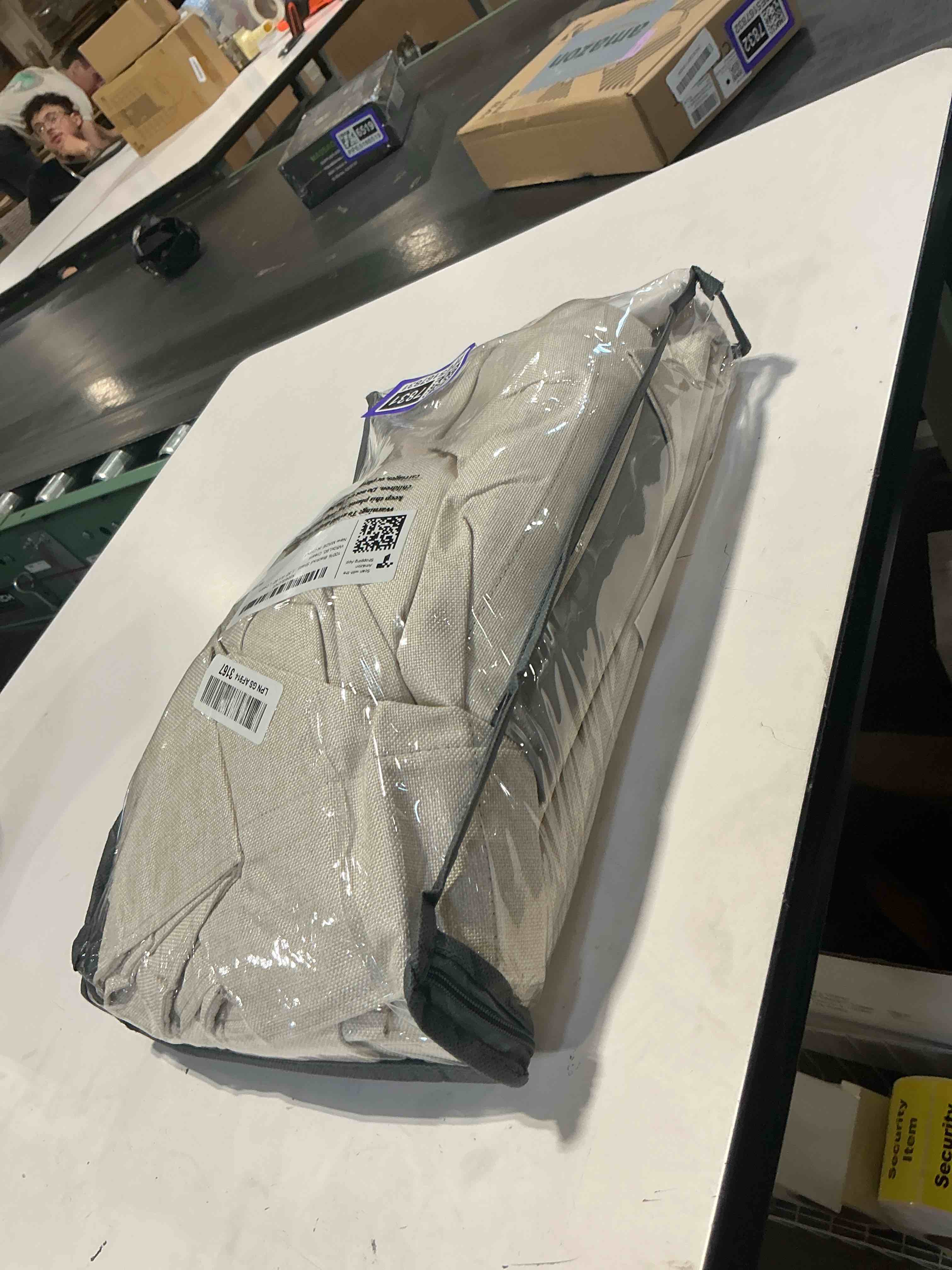 https://s3.amazonaws.com/lotting-images-prod/bidfta/PPE5167831_1783439922876.jpeg