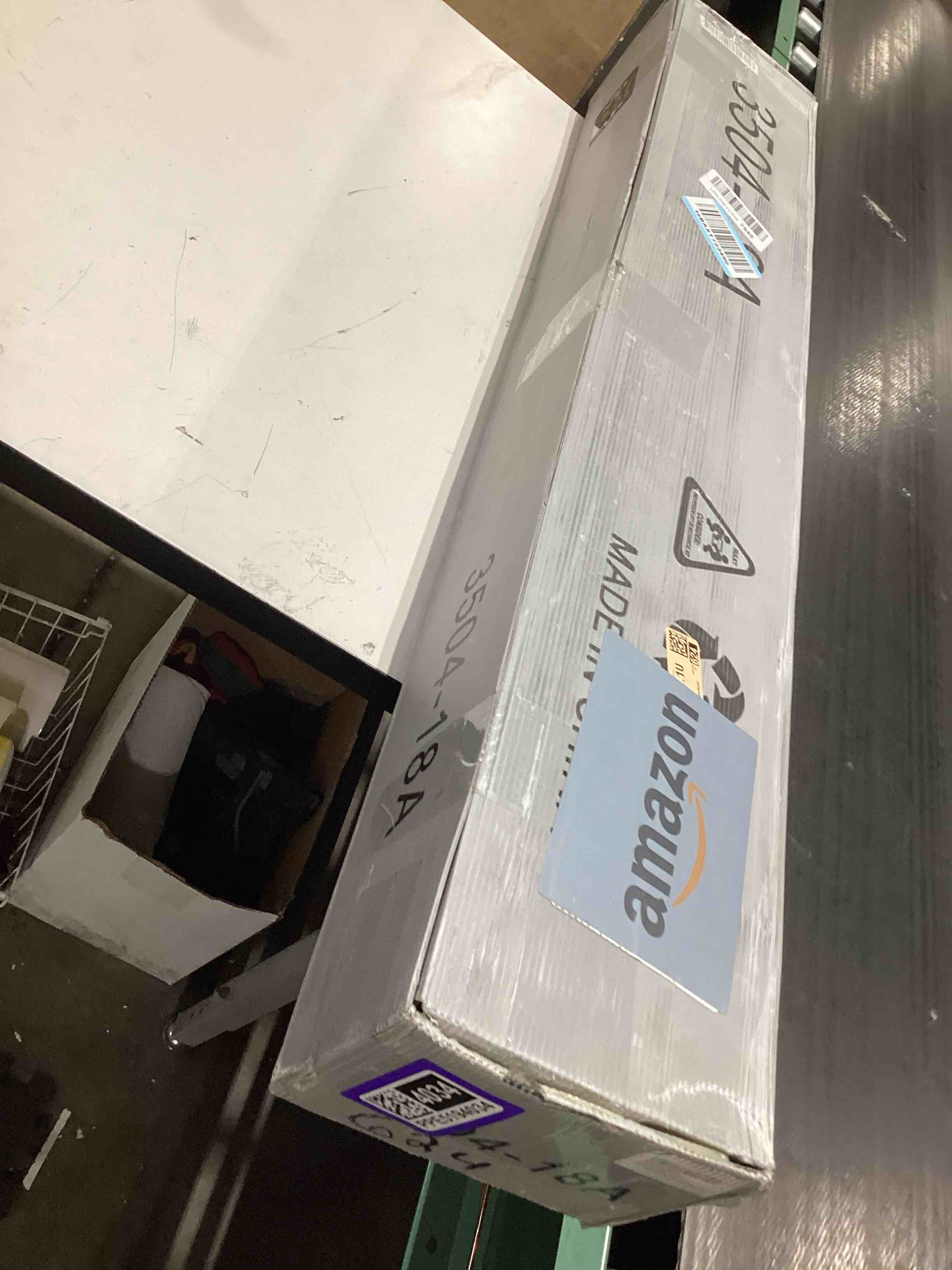 Condition photo showing Good Condition for hunlostten 18in high queen bed frame no box spring needed, heavy duty metal platform bed frame queen size with round corners, easy assembly, noise free, black queen 18 inch