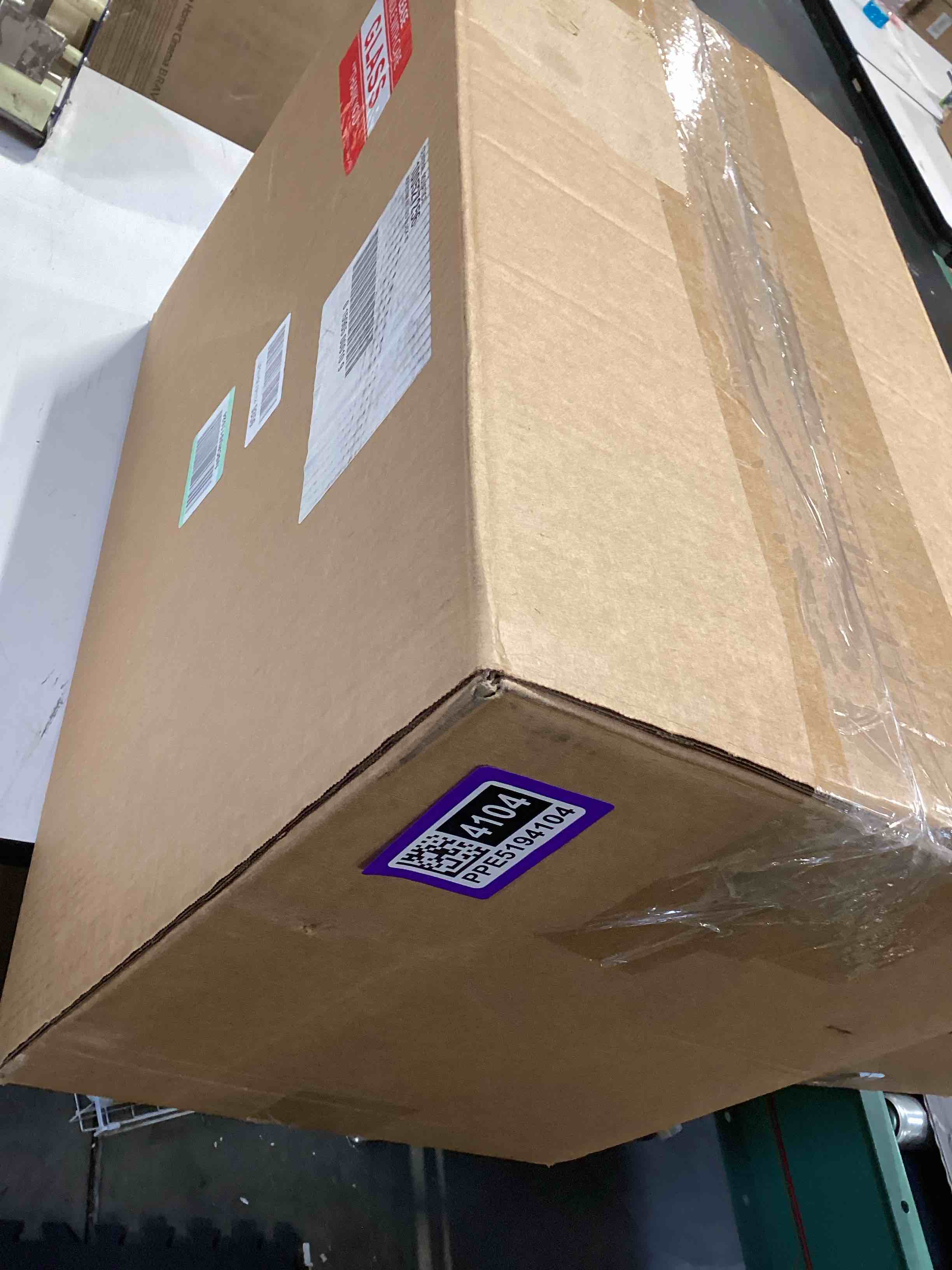 https://s3.amazonaws.com/lotting-images-prod/bidfta/PPE5194104_1778078201158.jpeg