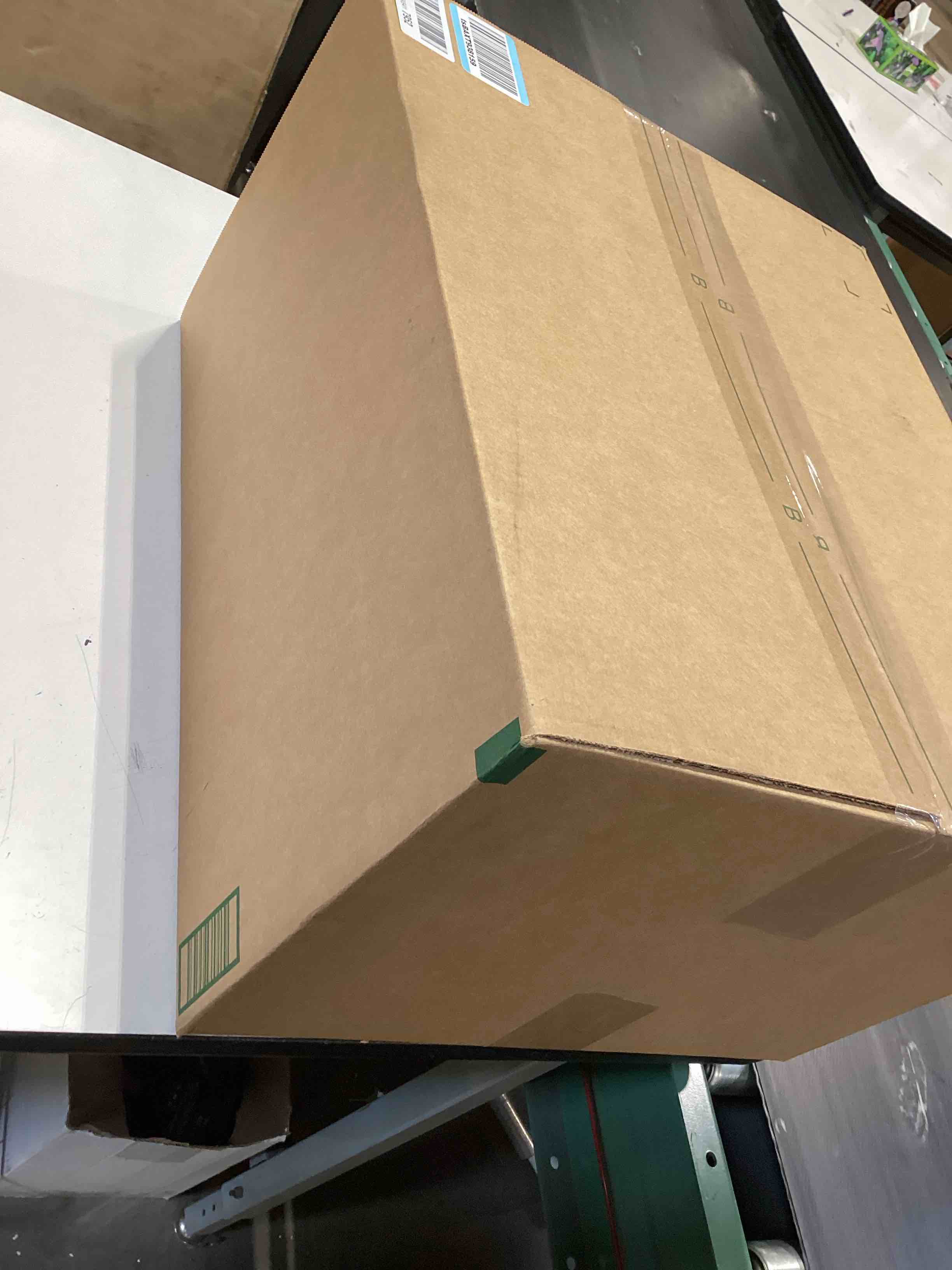 https://s3.amazonaws.com/lotting-images-prod/bidfta/PPE5194180_1778086955436.jpeg