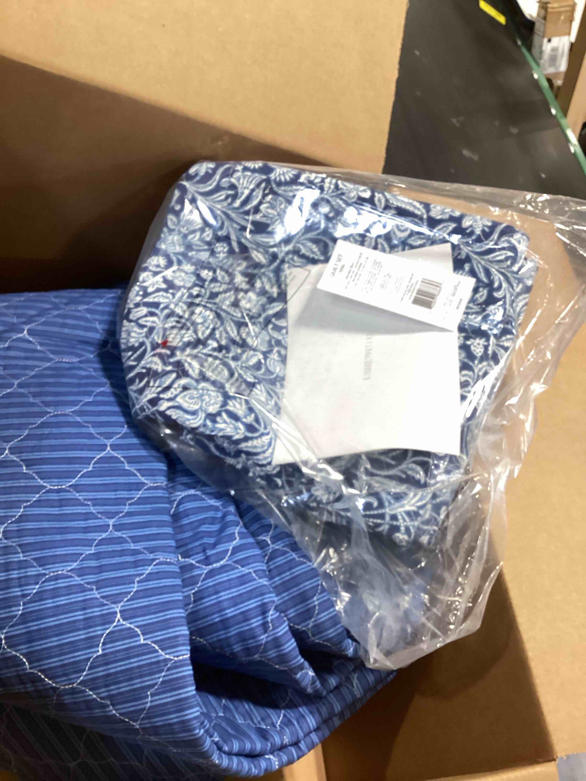 https://s3.amazonaws.com/lotting-images-prod/bidfta/PPE5194333_1778161268404.jpeg