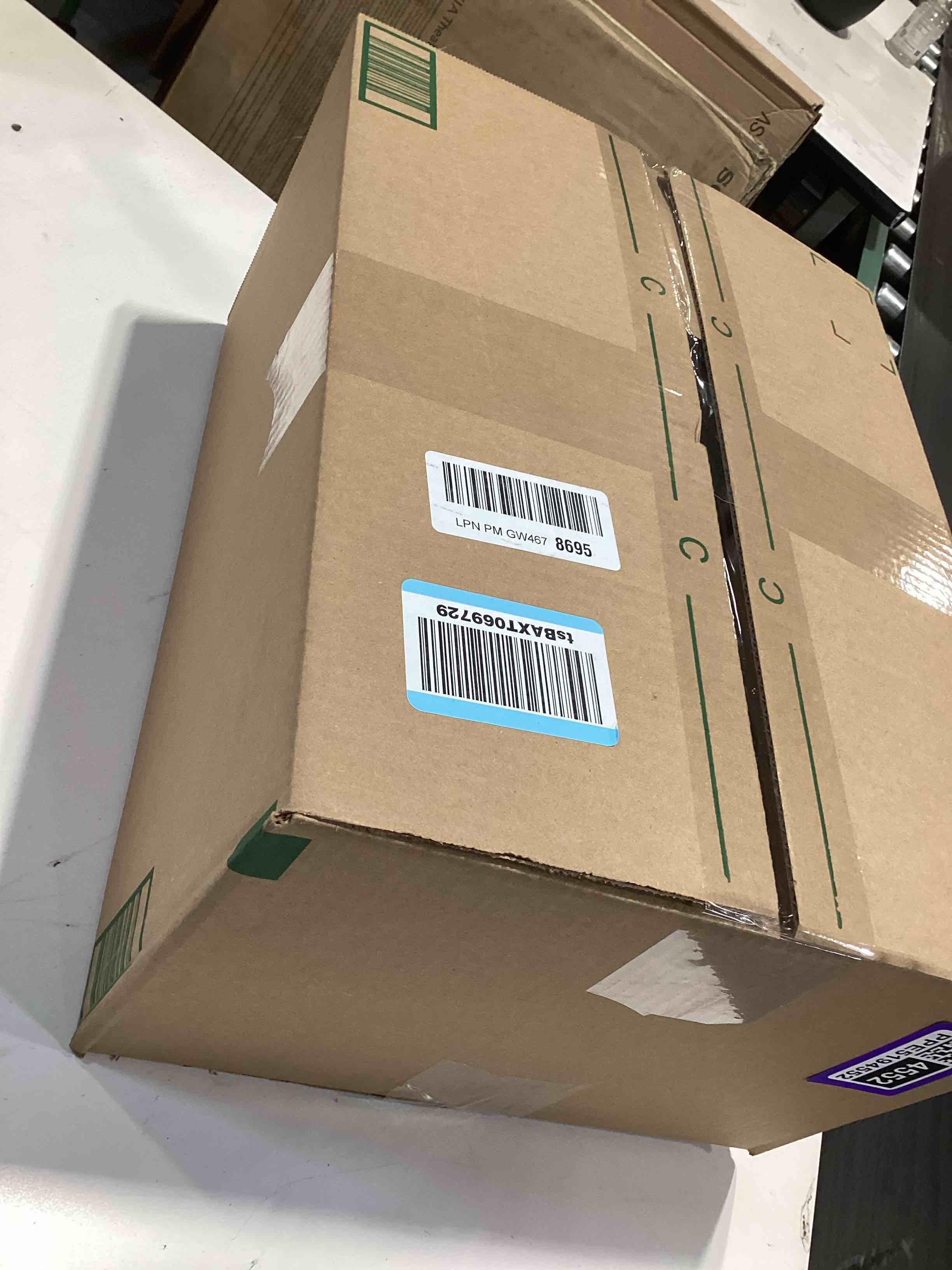 https://s3.amazonaws.com/lotting-images-prod/bidfta/PPE5194552_1778594070658.jpeg