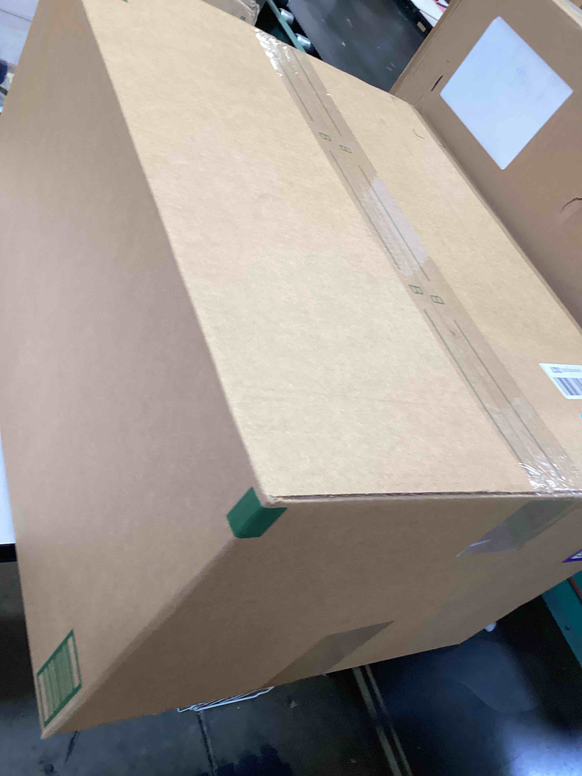 https://s3.amazonaws.com/lotting-images-prod/bidfta/PPE5194637_1778604664726.jpeg