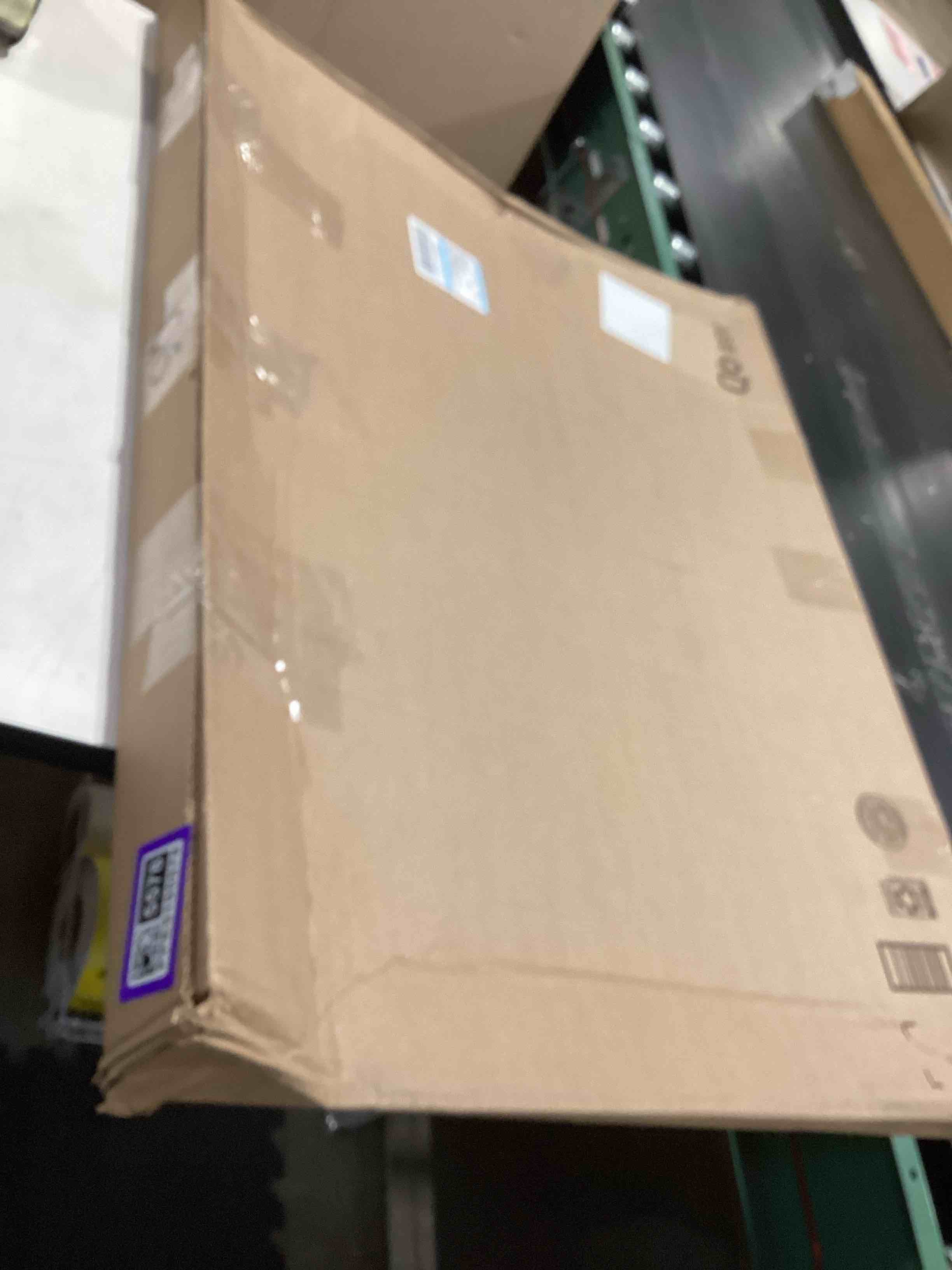 https://s3.amazonaws.com/lotting-images-prod/bidfta/PPE5195578_1779464211750.jpeg