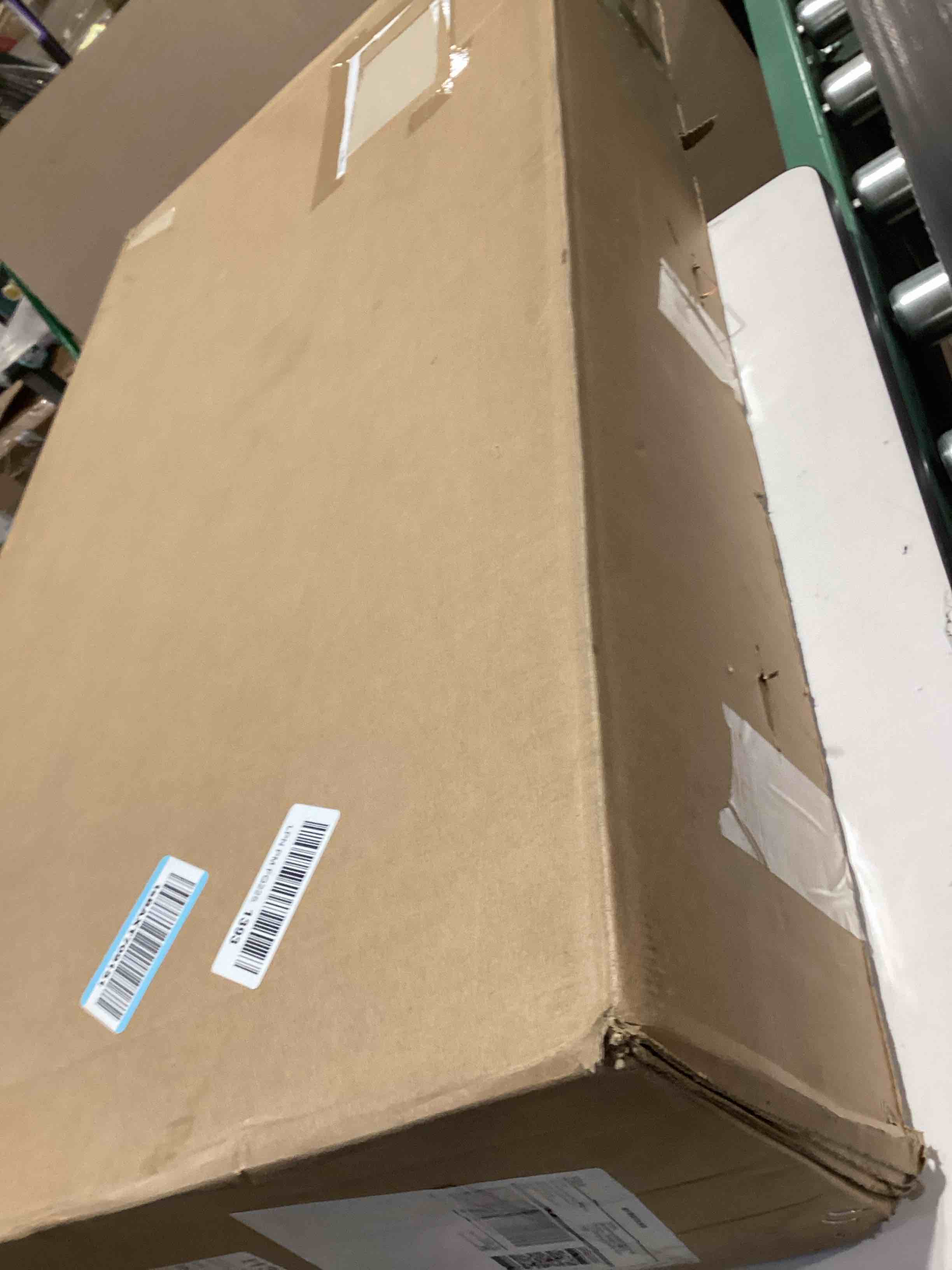 https://s3.amazonaws.com/lotting-images-prod/bidfta/PPE5195631_1779471226612.jpeg