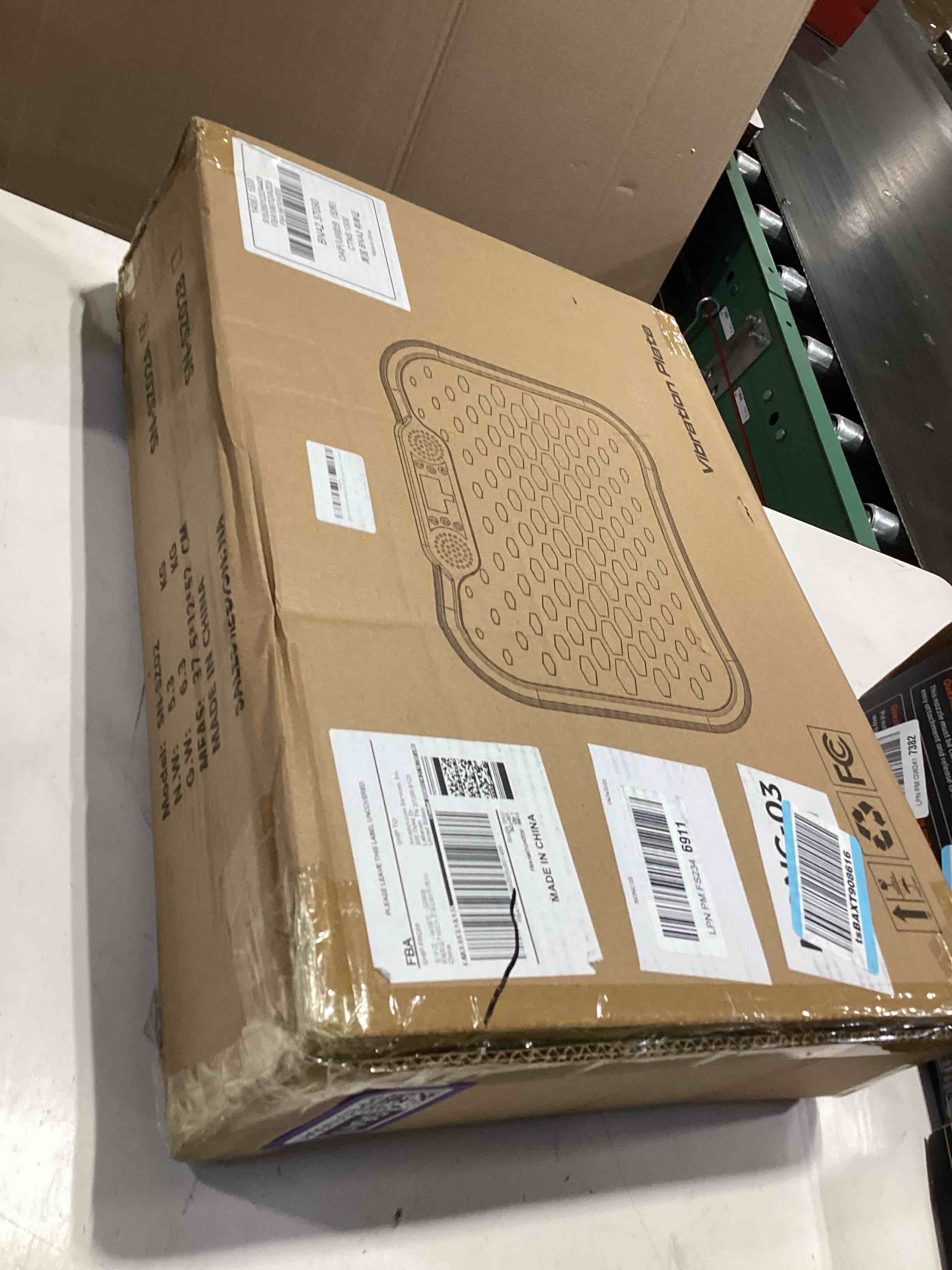 Condition photo showing Good Condition for vibration plate exercise machine for lymphatic drainage, vibration platform for weight loss, 400 lbs capacity shake plate full body workout vibrate fitness platform for home women men