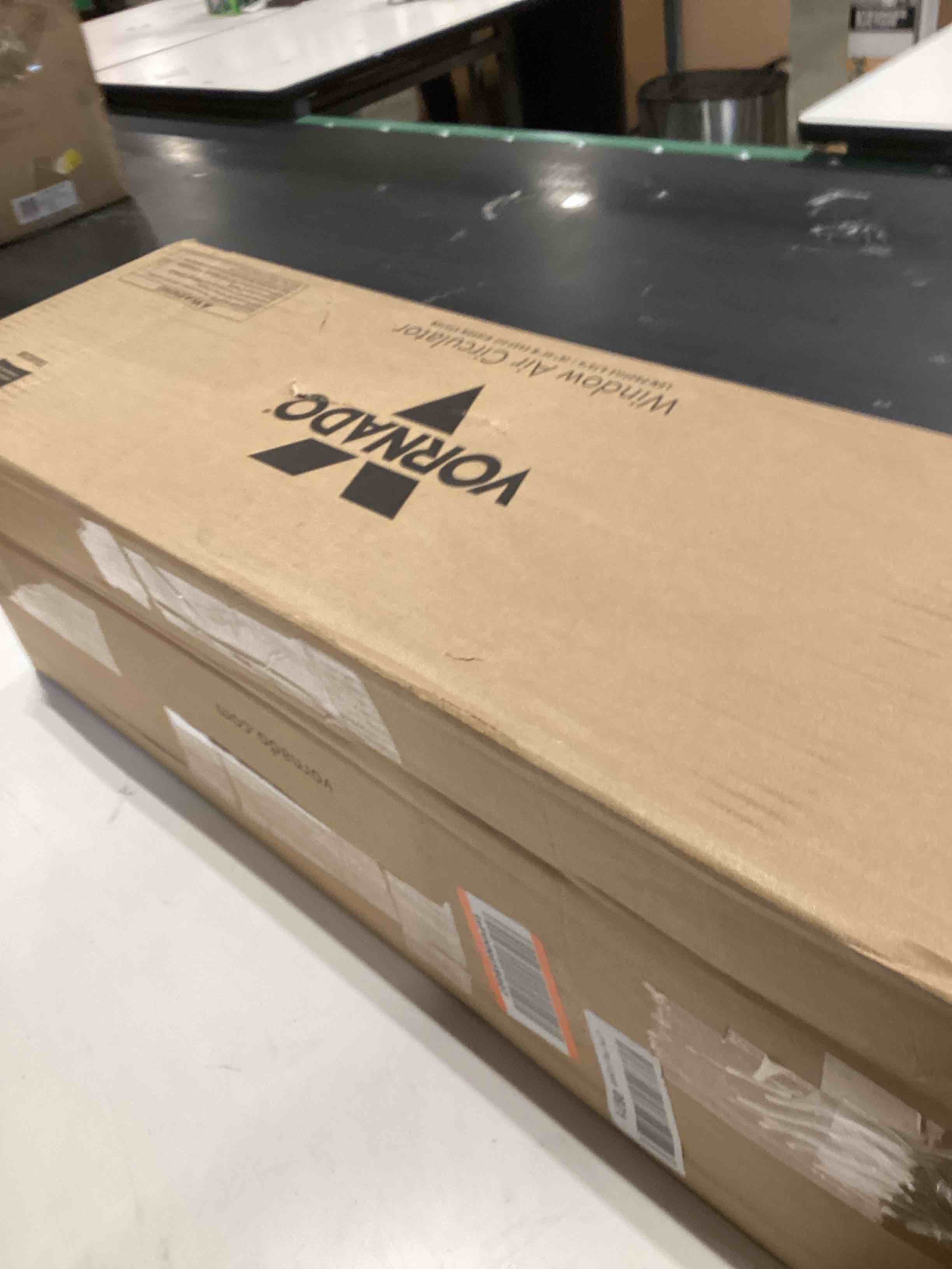 https://s3.amazonaws.com/lotting-images-prod/bidfta/PPE5196317_1780059450822.jpeg