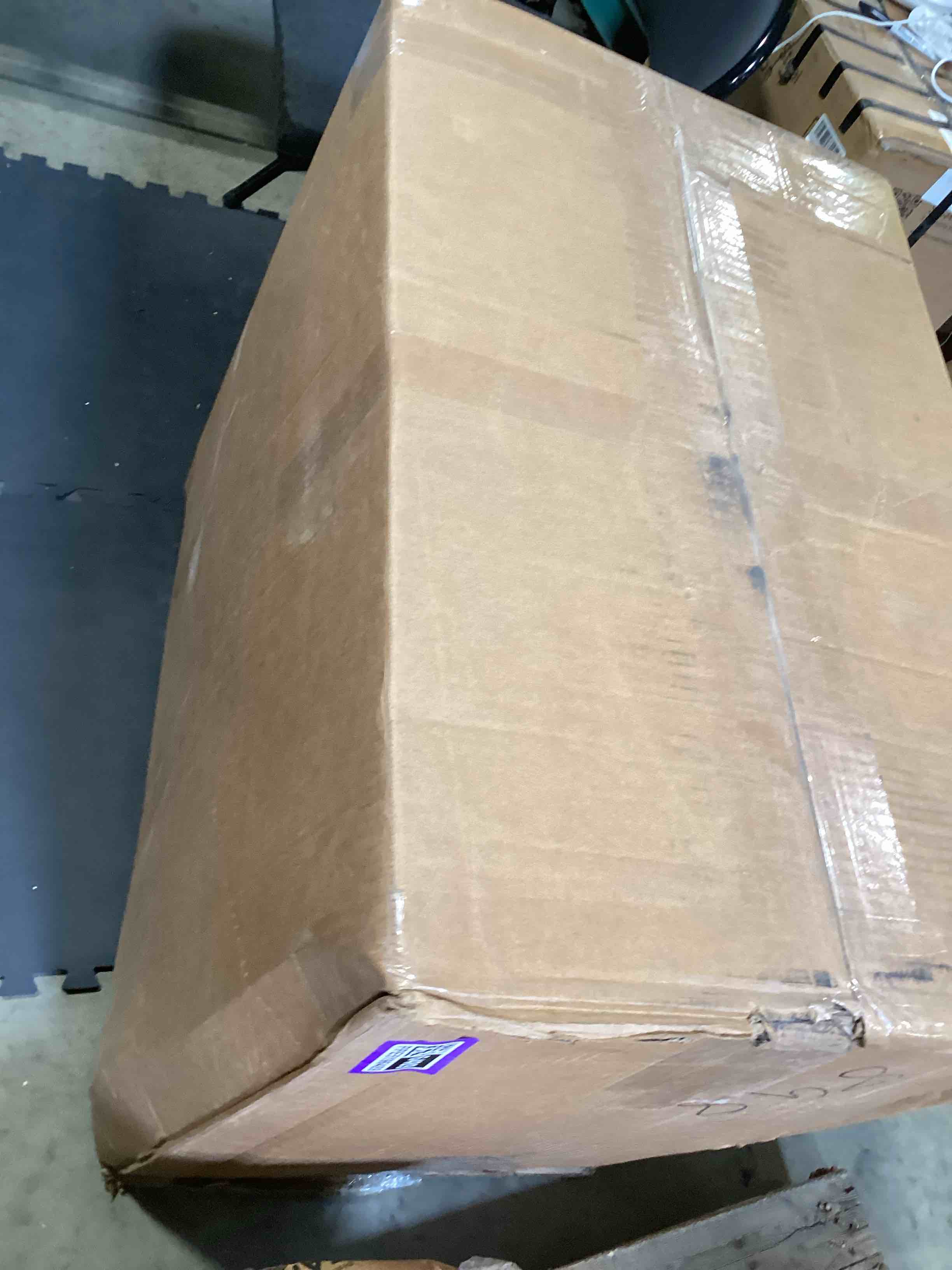 Condition photo showing As Is for kärcher puzzi 10/1 commercial carpet extractor 12.5 psi - spot cleaner, stain remover, area rugs, car and auto detailing, carpet and upholstery cleaner - onboard accessory storage - 4.9 gallon puzzi 10 (commercial)