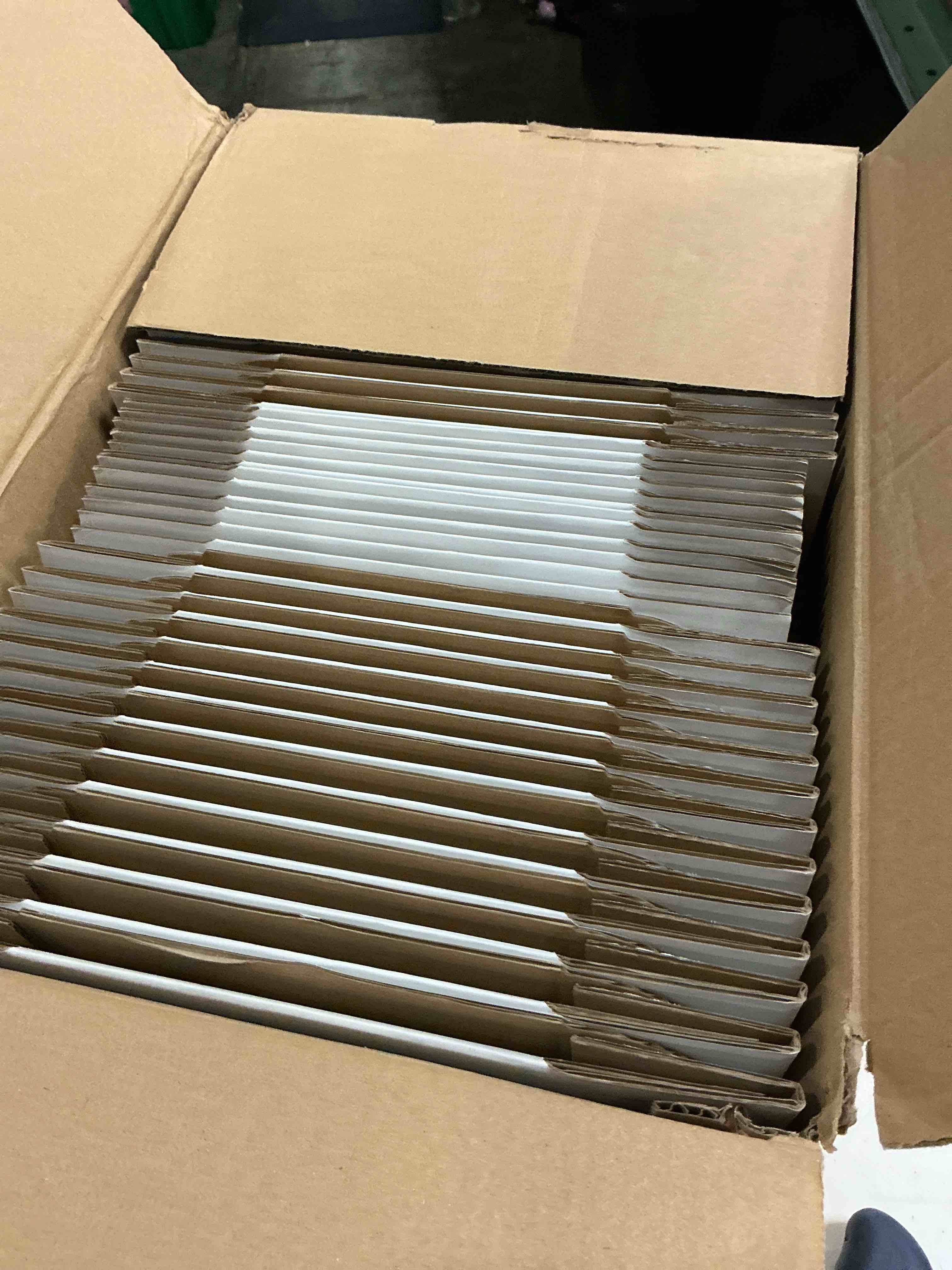 Condition photo showing New/Like New for 50 pack small shipping box,5x5x2'',corrugated mailer,yunsy-box cardboard box, white,for small business