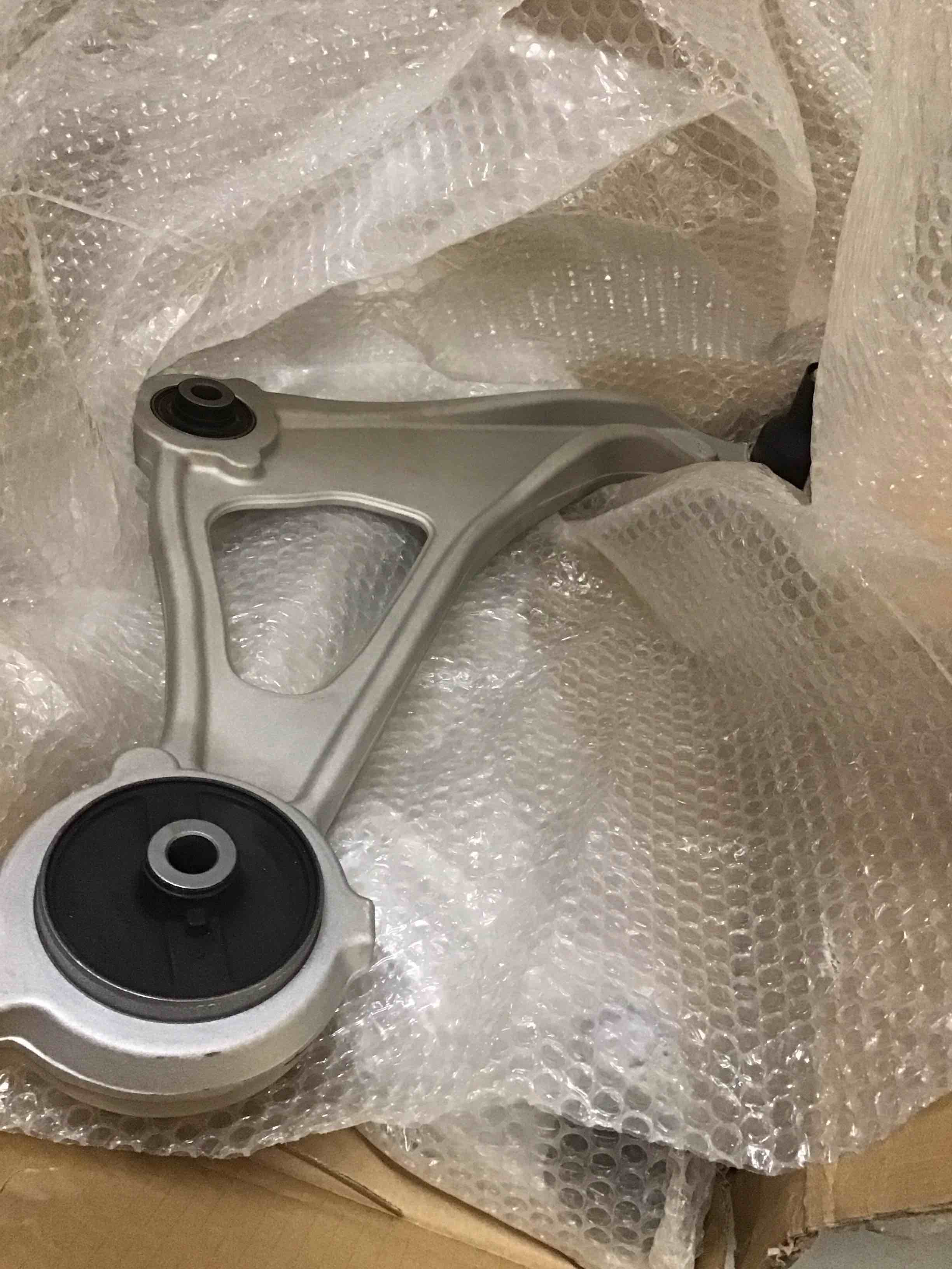 Condition photo showing Good Condition for Front Lower Control Arms with Ball Joints Pair Replacement for Altima 2014-2018/ Maxima 2016-2021