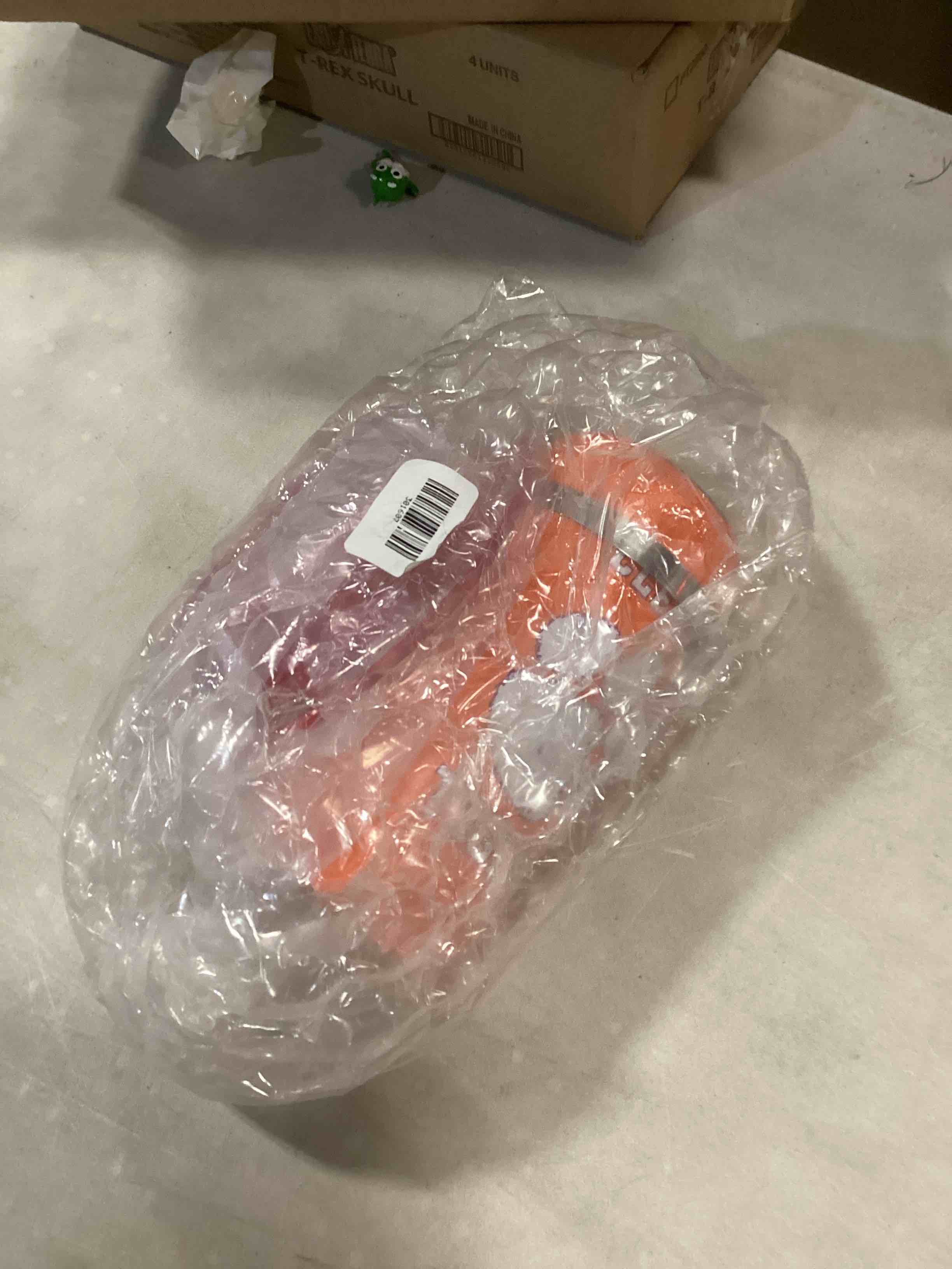 Condition photo showing New/Like New for Clemson Tigers bird feeder