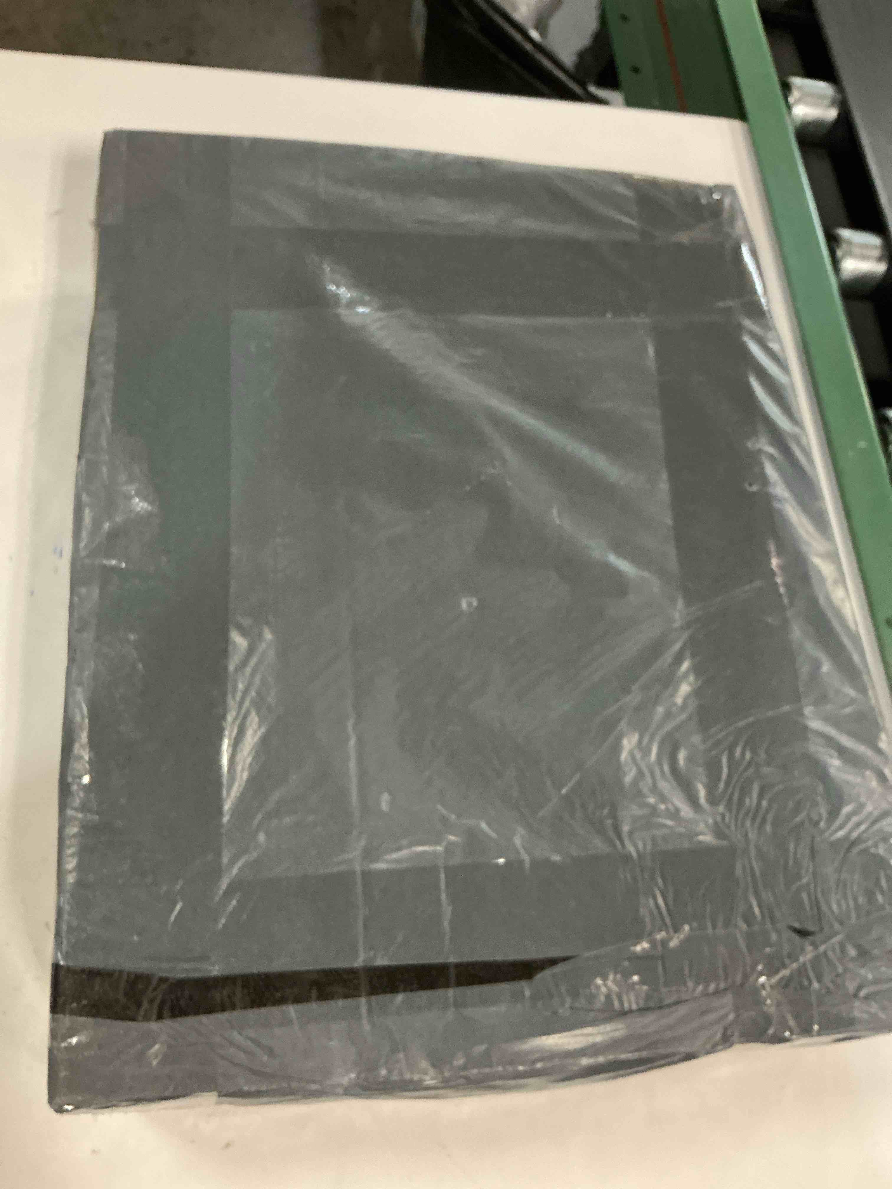 Condition photo showing New/Like New for SOUJAP 30 Pack 13 x 17 Inch Black Corrugated Plastic Boards, Thick Corrugated Plastic Sheet, Black Corrugated Poster Board for DIY Projects, Crafts