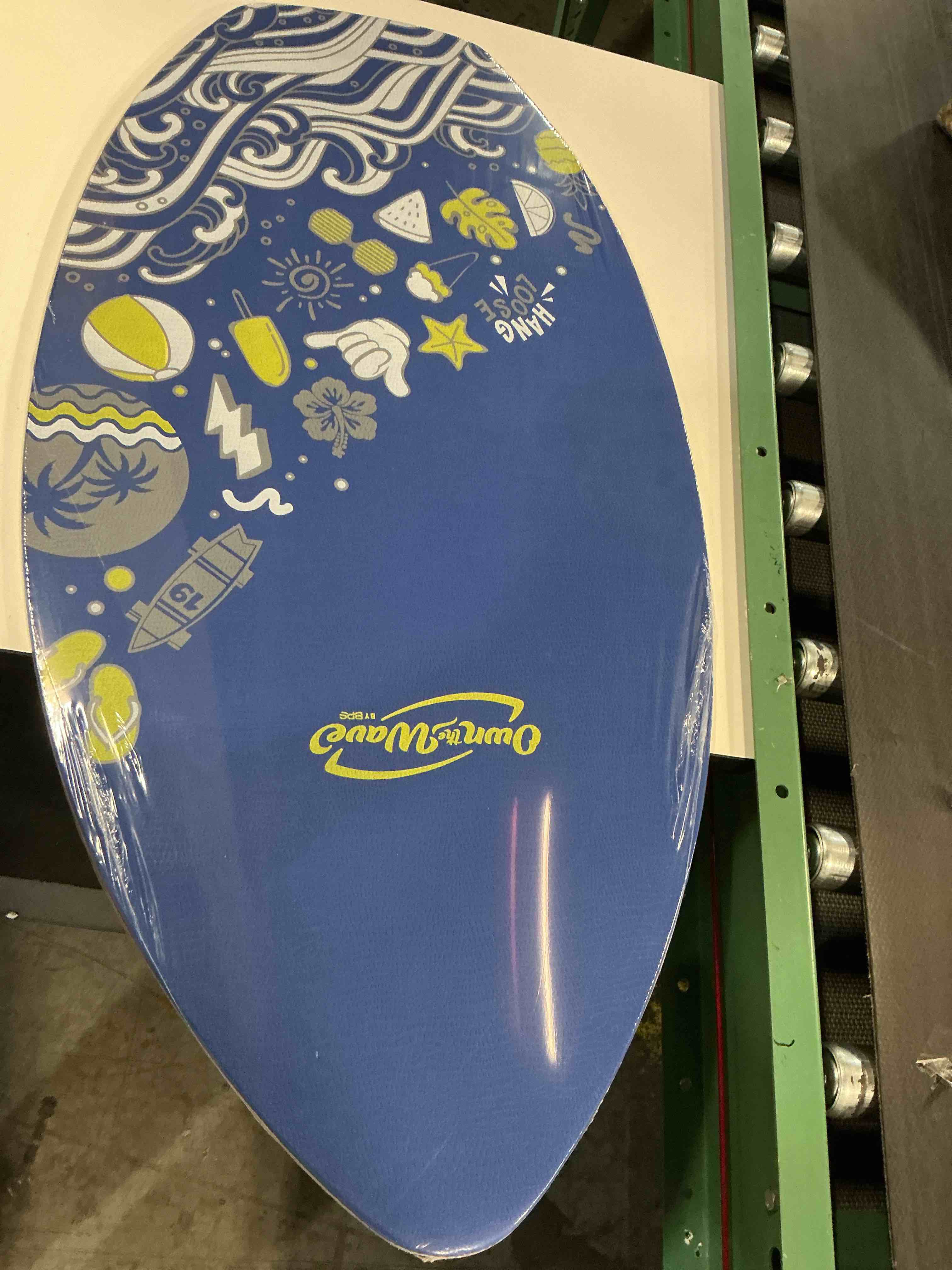 Condition photo showing Good Condition for own the wave new zealand ‘hang loose’ skimboard with colored eva grip pad and high gloss clear coat wooden skim boards for kids and adults | choose from 2 sizes and traction pad color