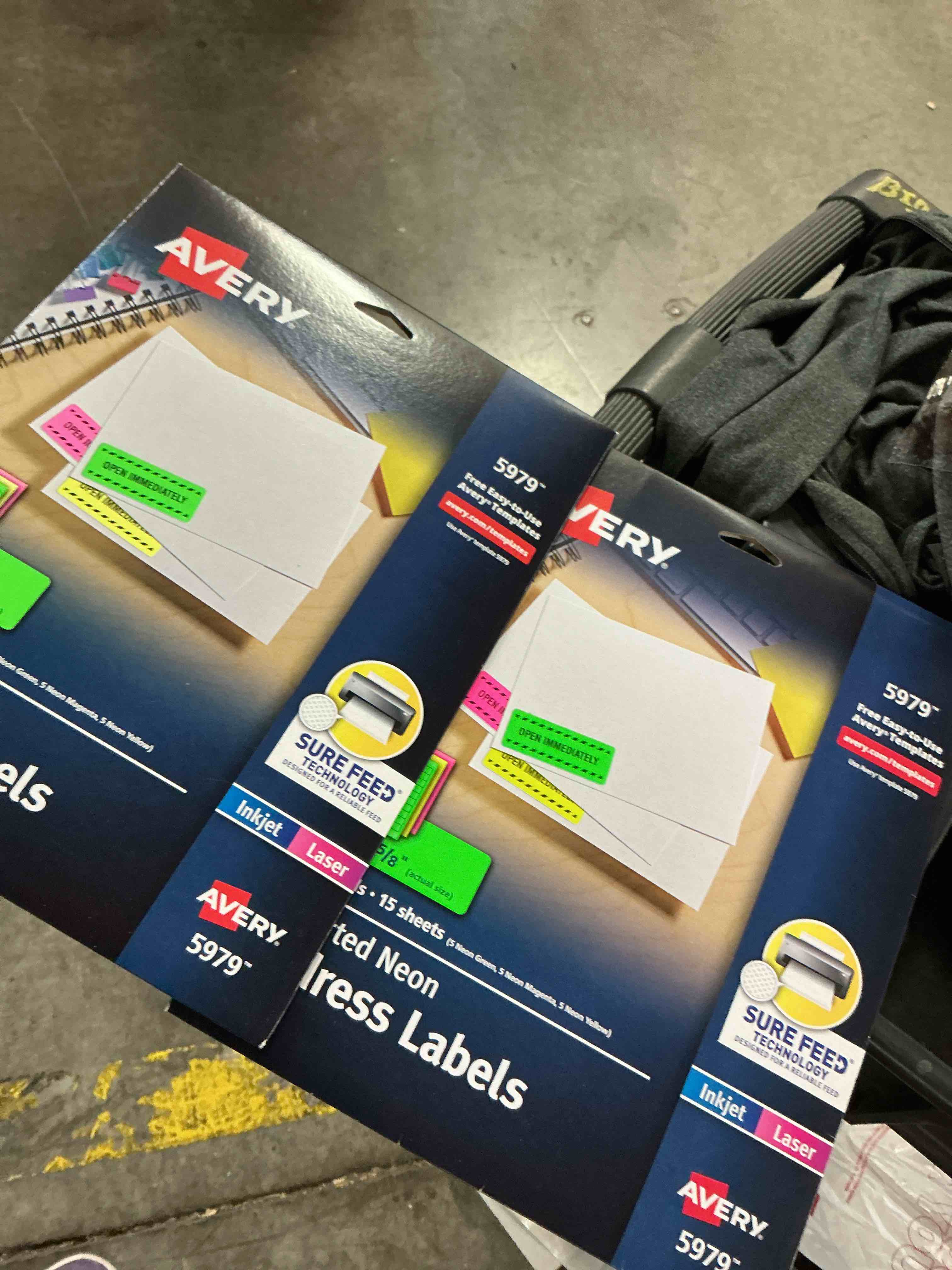 Condition photo showing New/Like New for avery address labels  1  x 2-5/8   assorted neon  450 total (5979)