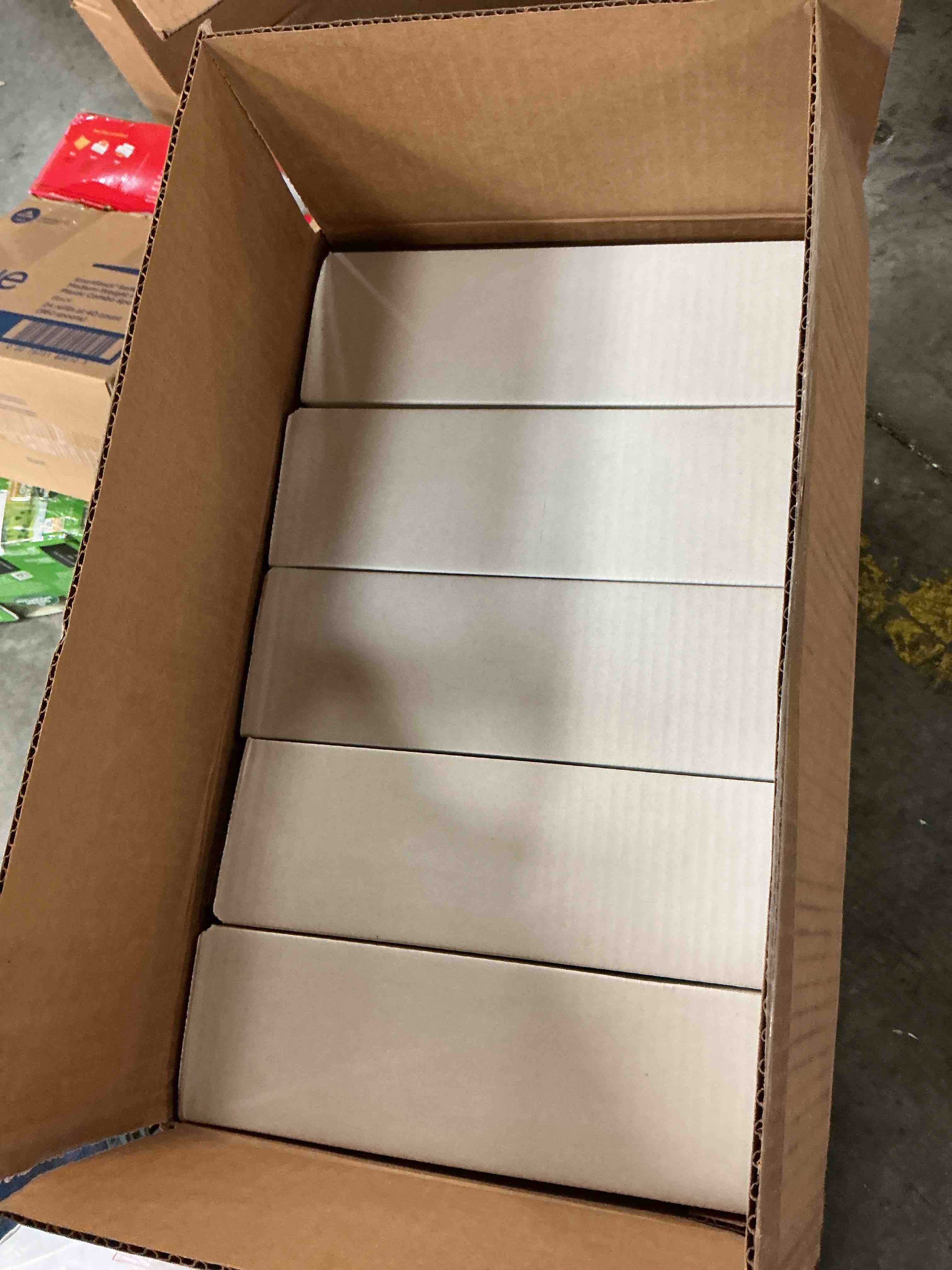 Condition photo showing New/Like New for manilla folders 8.5 x 11 file folders letter size manila folder with 1/3 cut tab 250 pack paper folders for office, school, home, business filing supplies made in usa
