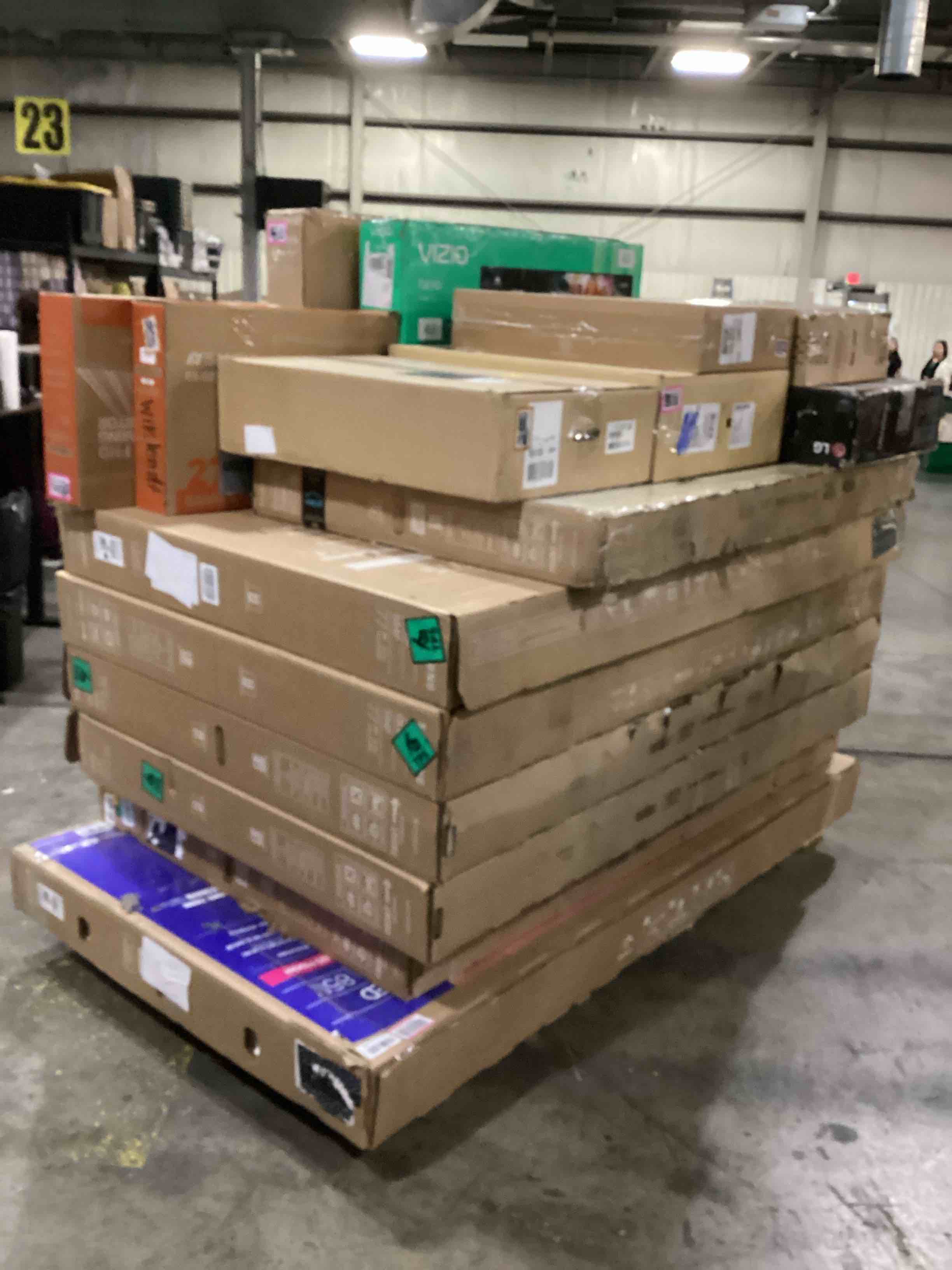 Assortment of defective electronics for parts 