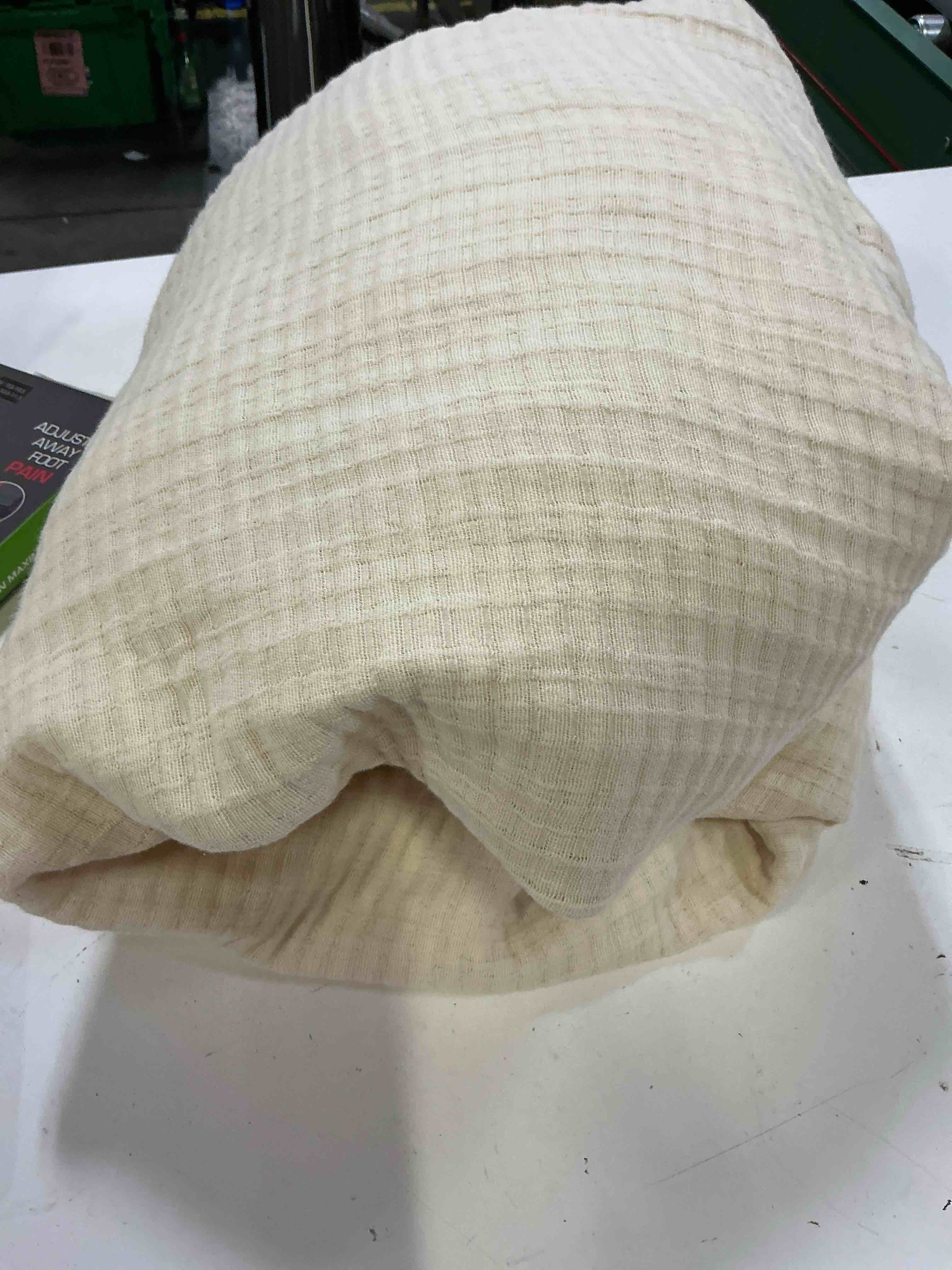 Condition photo showing As Is for organic ribbed cotton coverlet color: ivory(size king) (without sham set)
