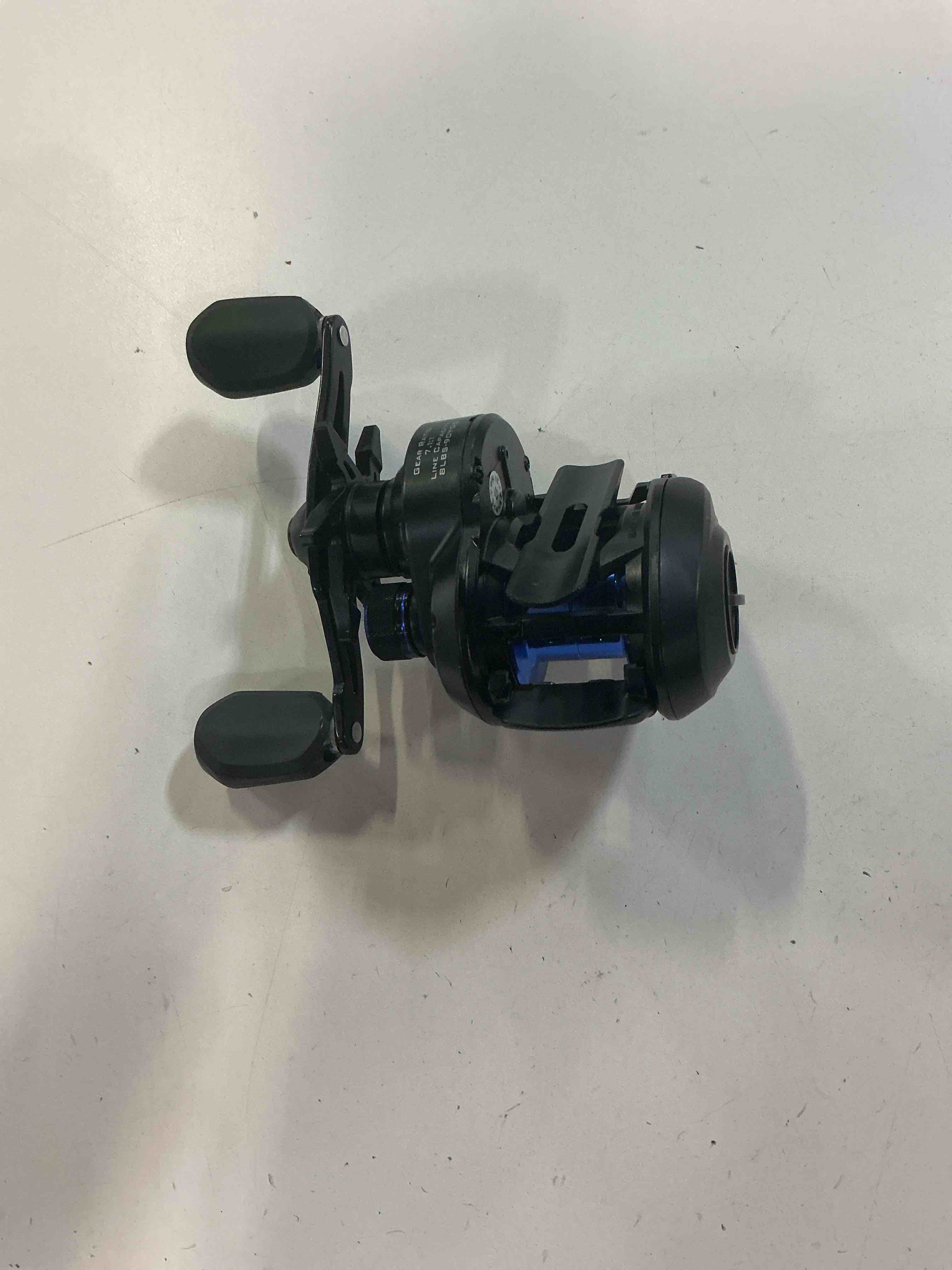Condition photo showing As Is for kastking centron lite baitcasting reel lightweight, glass fiber infused nylon frame 7.6 oz 5 + 1 anti-reverse ball bearings, 7.1:1 high-speed gear ratio fishing reel with compact design a:black-right-7.1:11