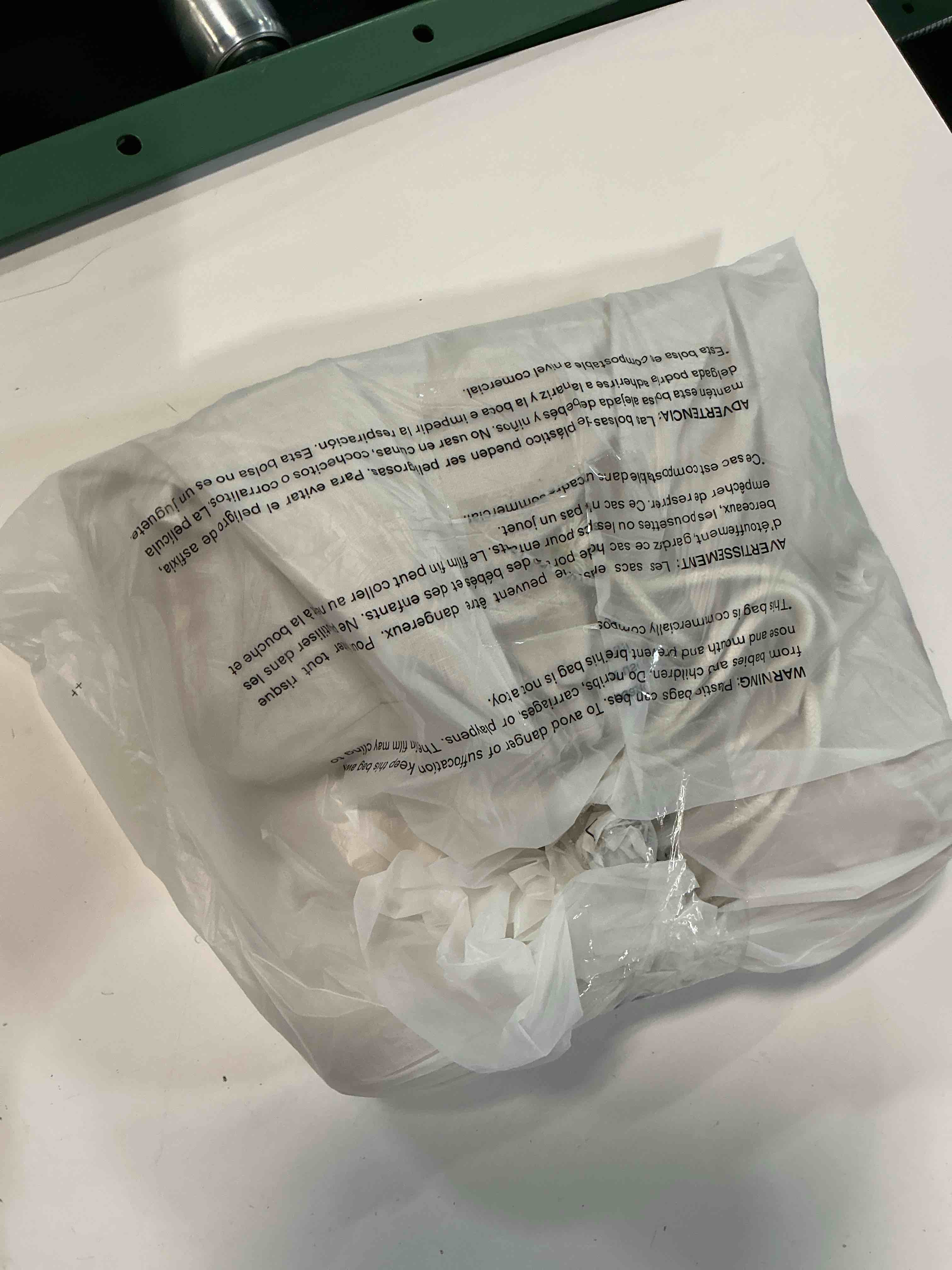 https://s3.amazonaws.com/lotting-images-prod/bidfta/PPE7007246_1789040081381.jpeg