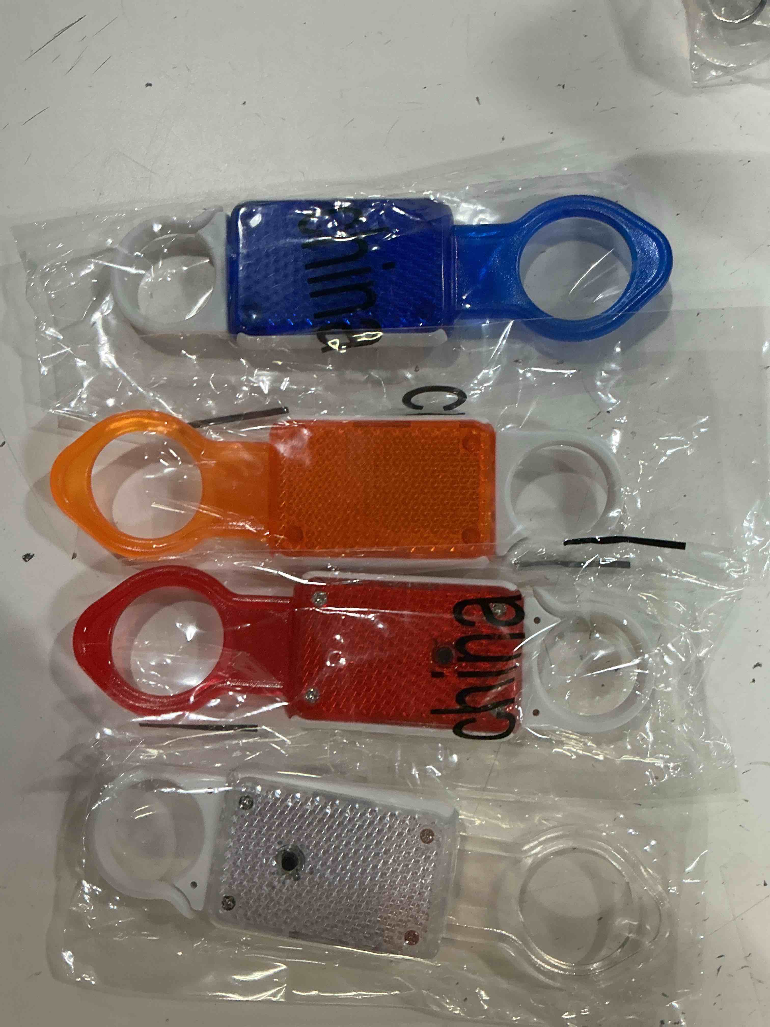 https://s3.amazonaws.com/lotting-images-prod/bidfta/PPE7020099_1789389788931.jpeg