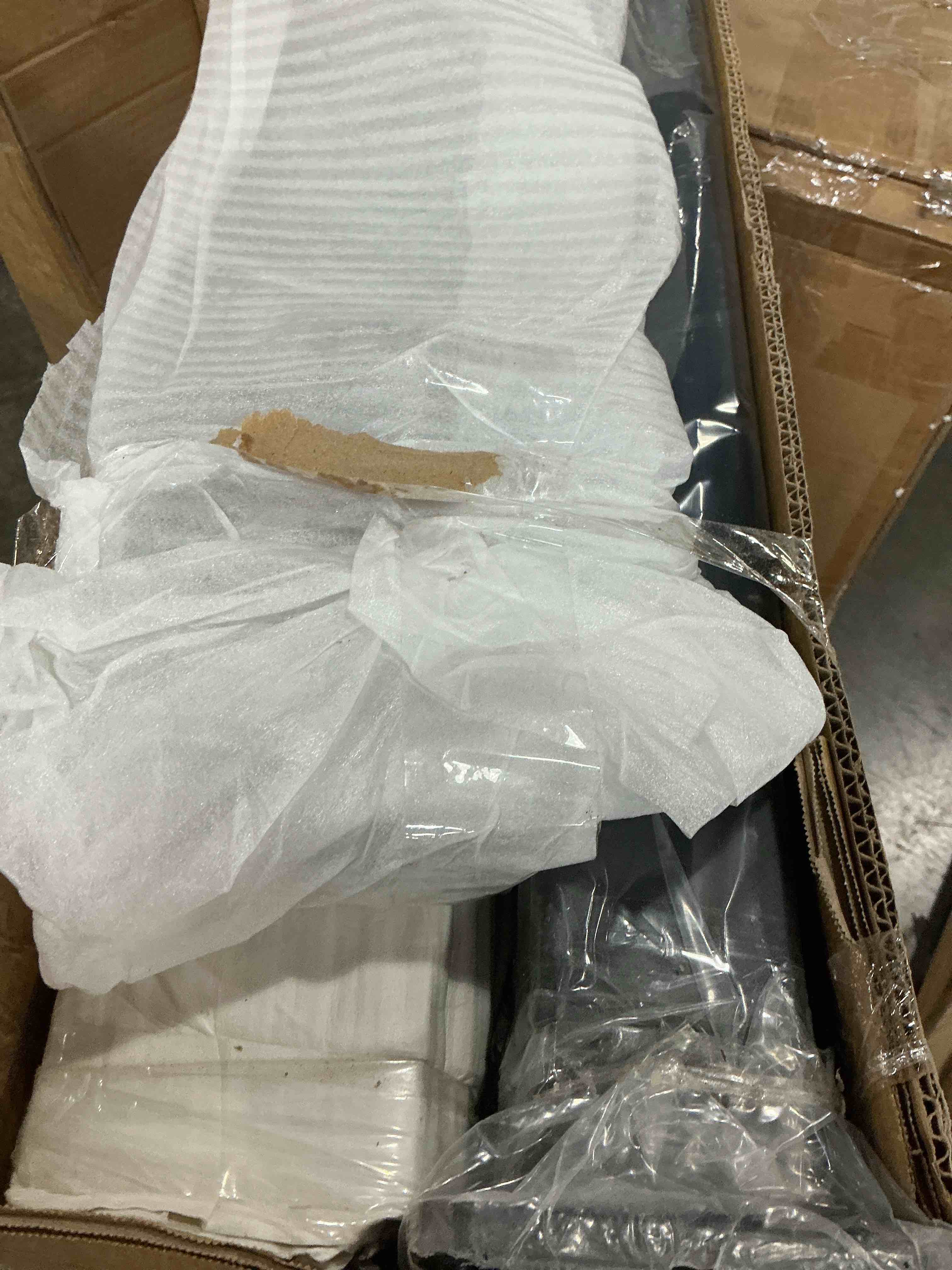 https://s3.amazonaws.com/lotting-images-prod/bidfta/PPE7020231_1789411214739.jpeg