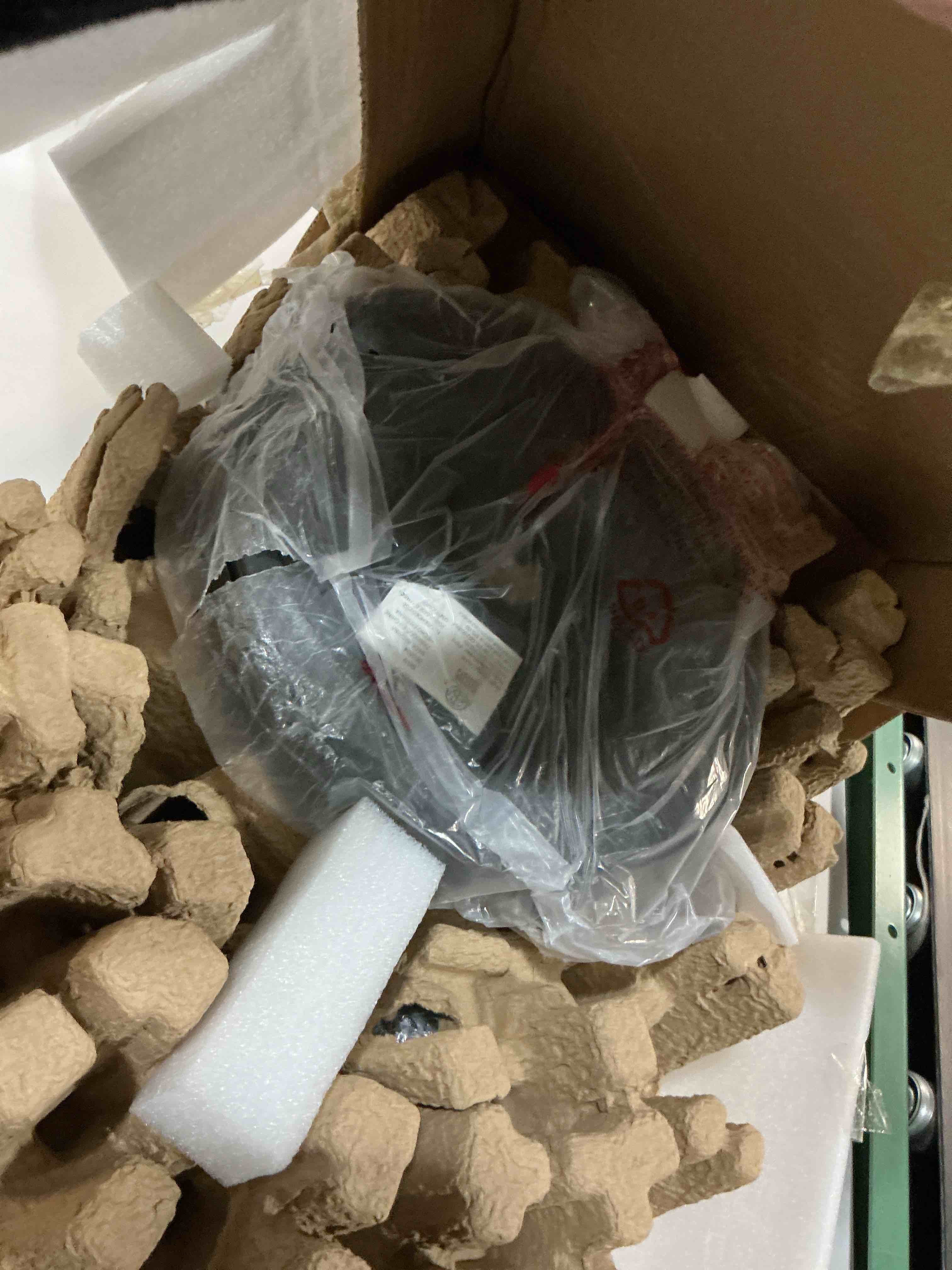 https://s3.amazonaws.com/lotting-images-prod/bidfta/PPE7038060_1789557737636.jpeg