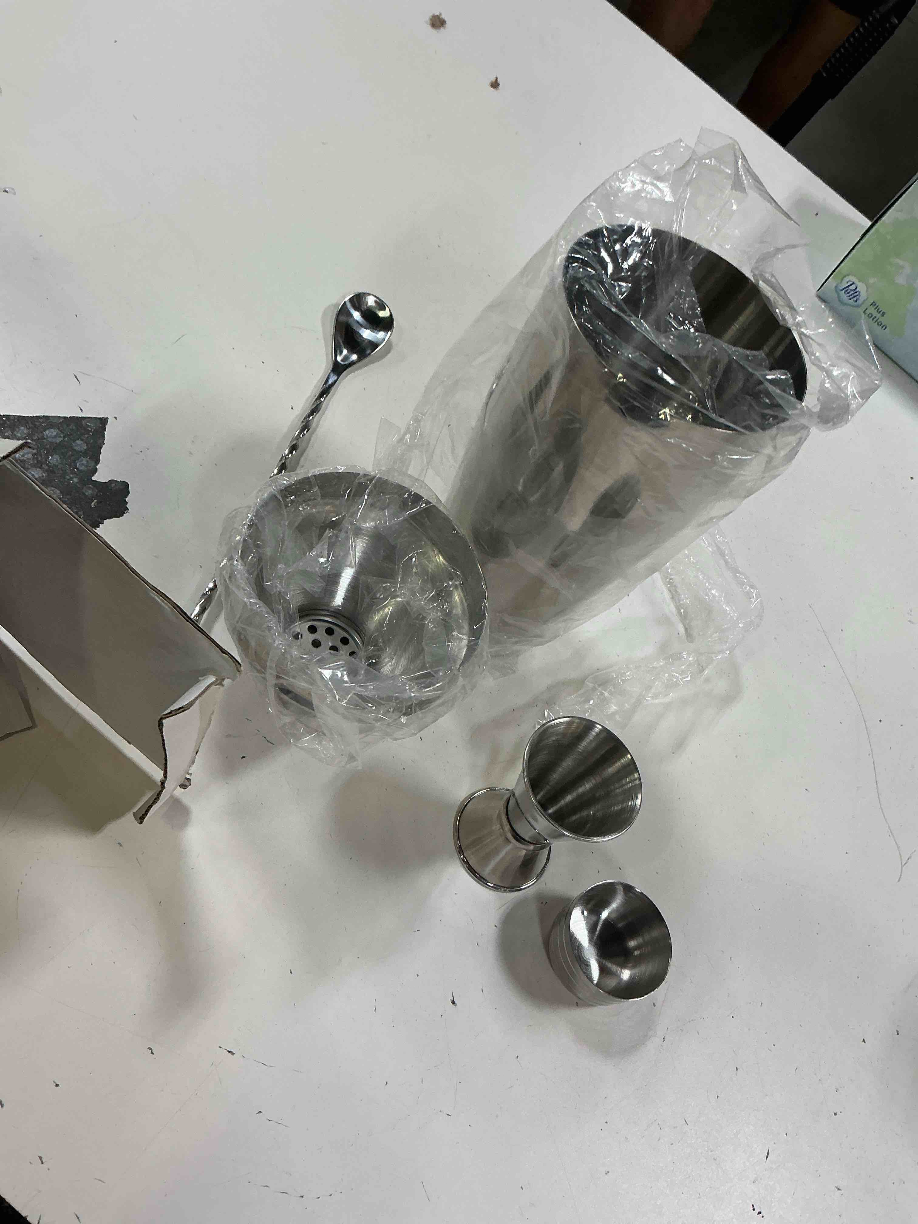 Condition photo showing Good Condition for cocktail shaker, kitessensu 24oz drink shaker with bartender strainer, measuring jigger, bar mixing spoon, cocktail recipe guide, professional drink mixer set for beginners, silver