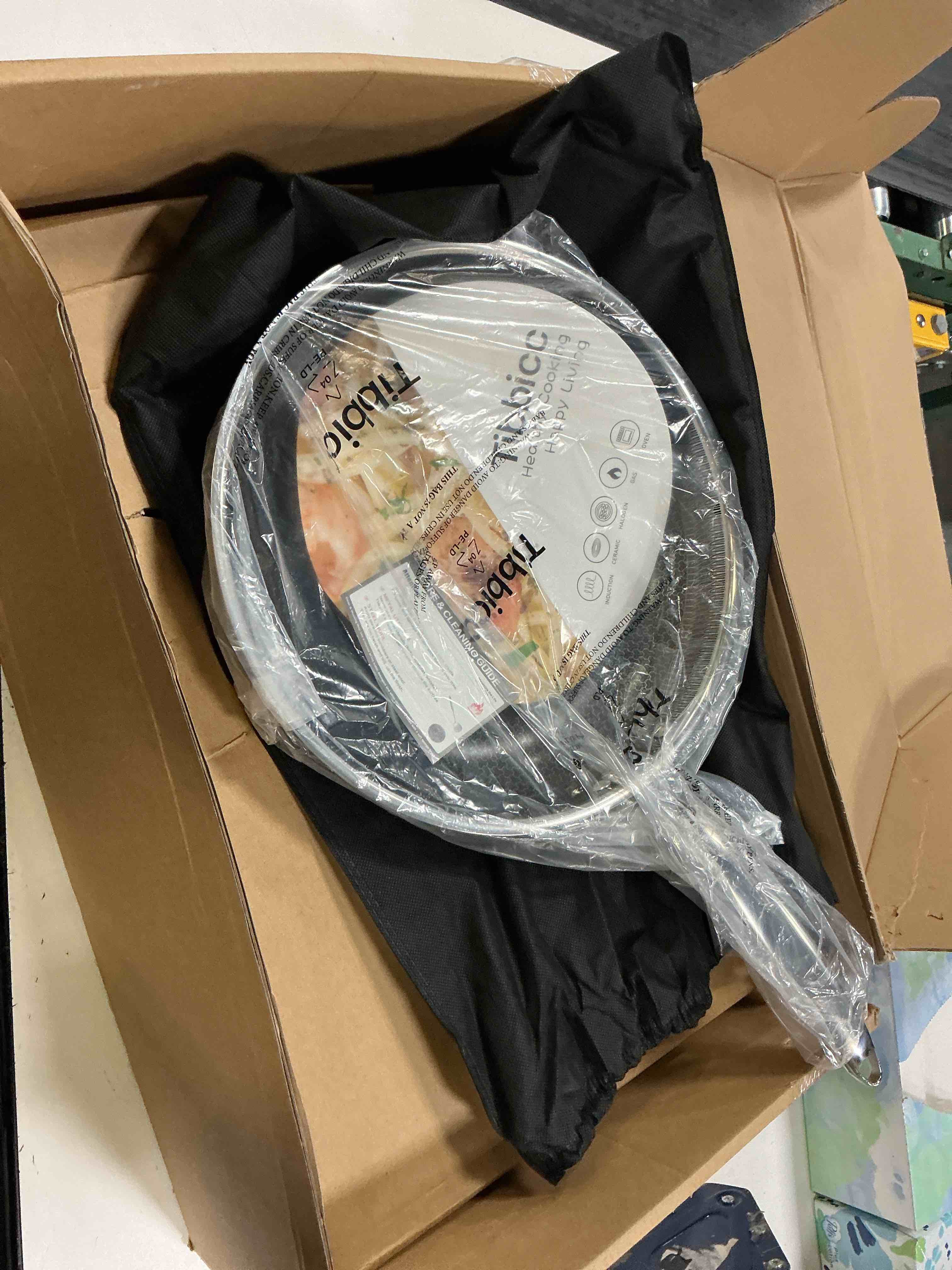 Condition photo showing New/Like New for non stick frying pans set 8, 10, and 12 inch 6 pcs skillet with tempered glass lids, stay-cooling handle, pfoa free non toxic dishwash & oven safe kithchen cookware set compatible all cooktops stainless steel