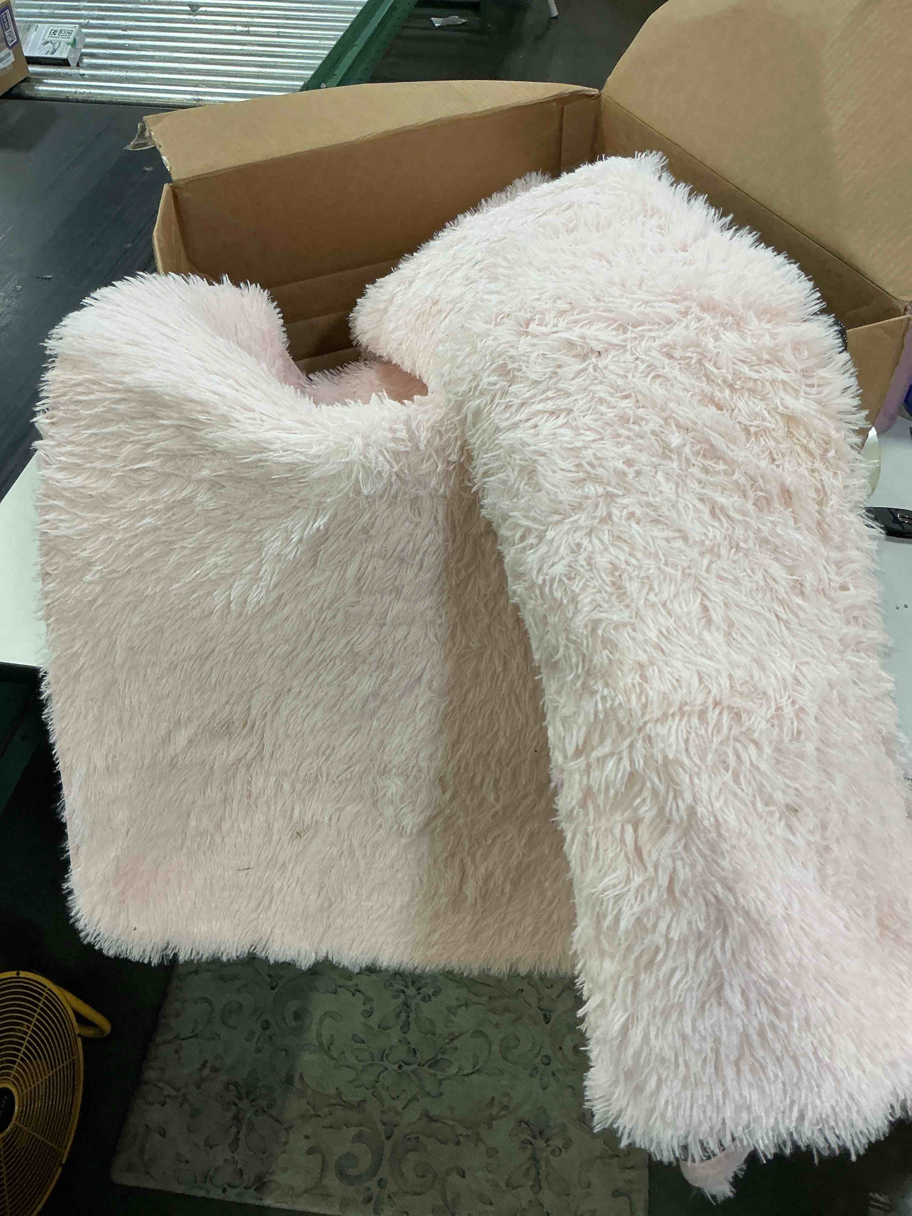 Condition photo showing As Is for light pink soft shag rug, medium