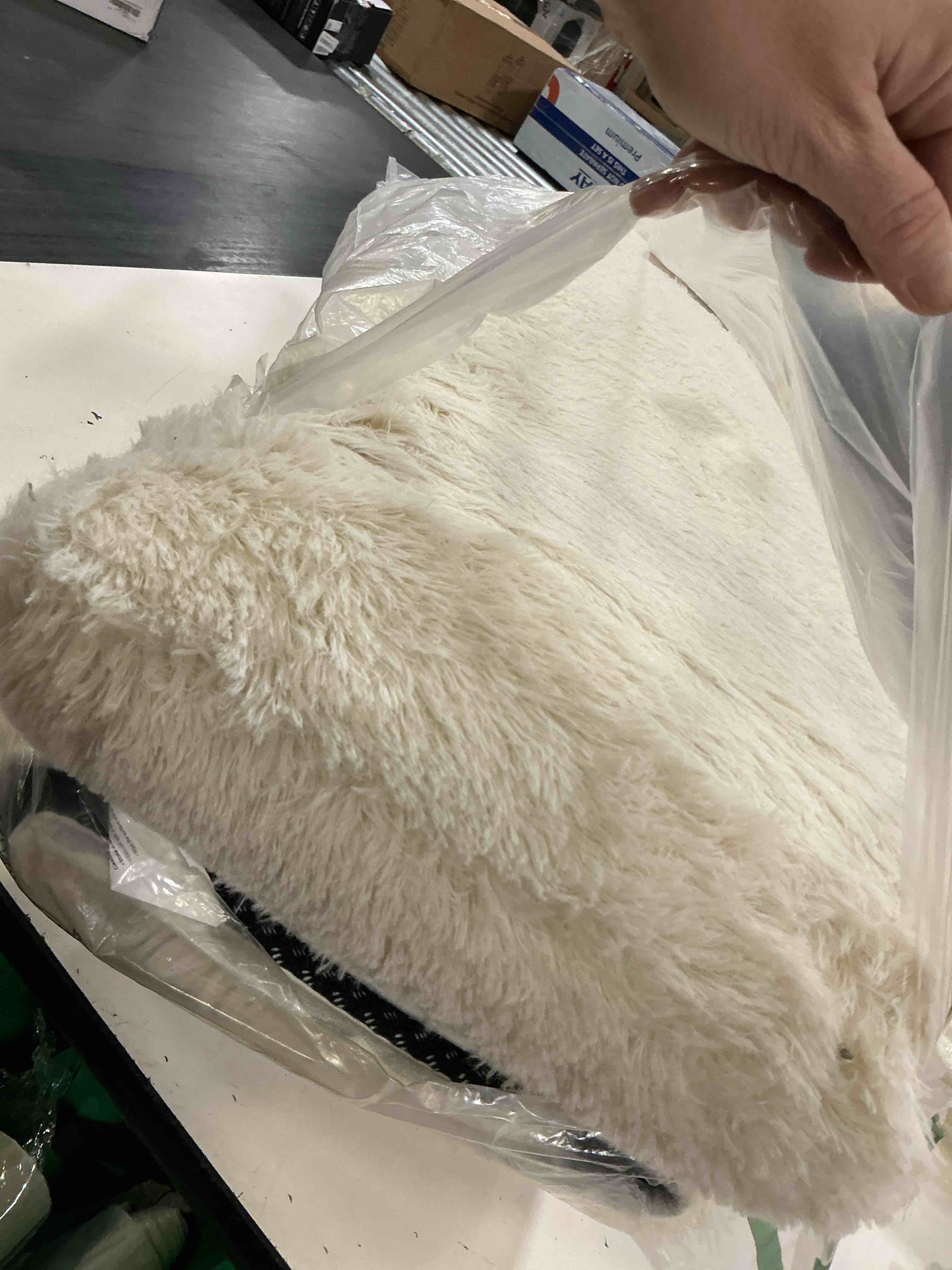 Condition photo showing As Is for white soft shag rug, large
