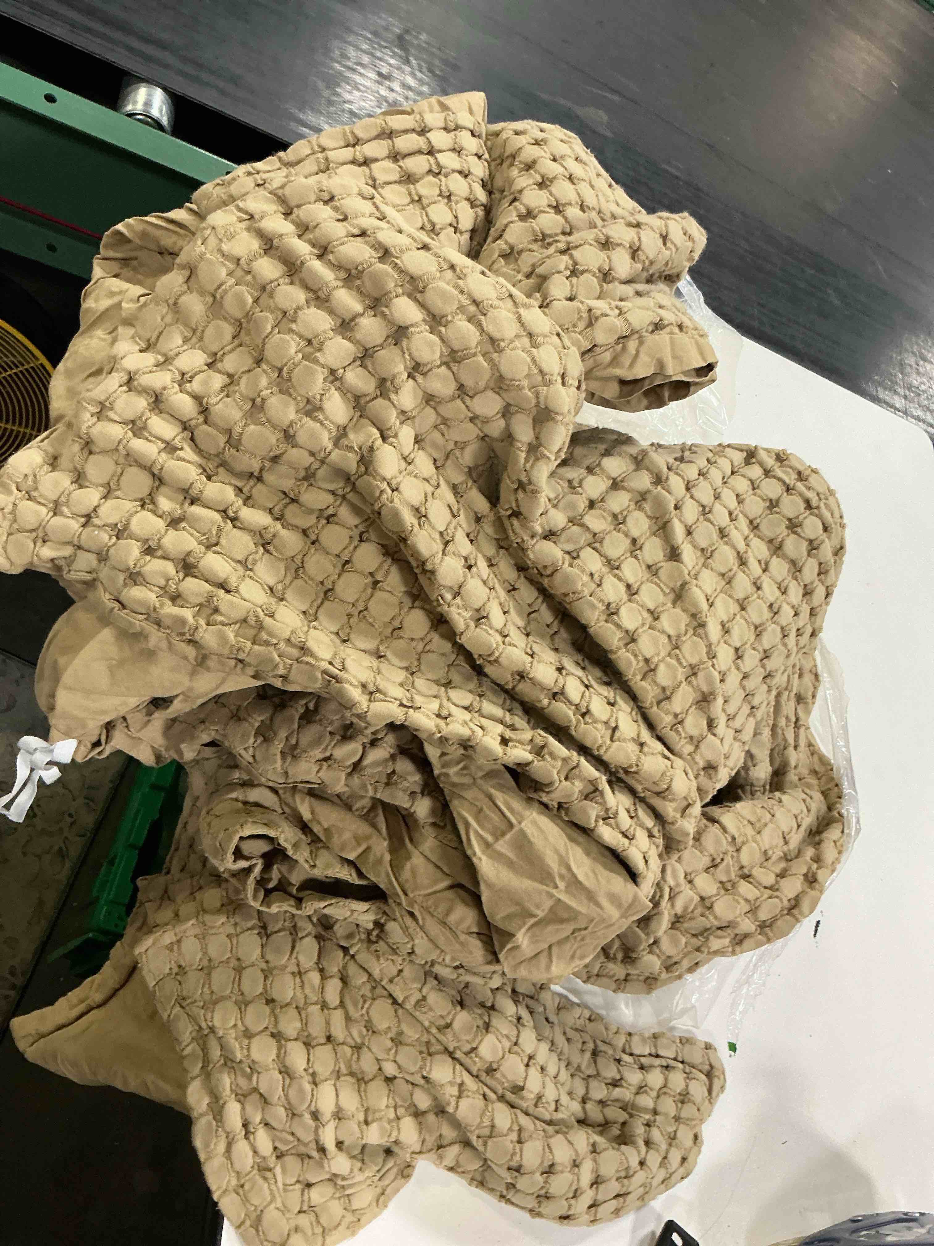 Condition photo showing As Is for beige square stitch duvet set, king