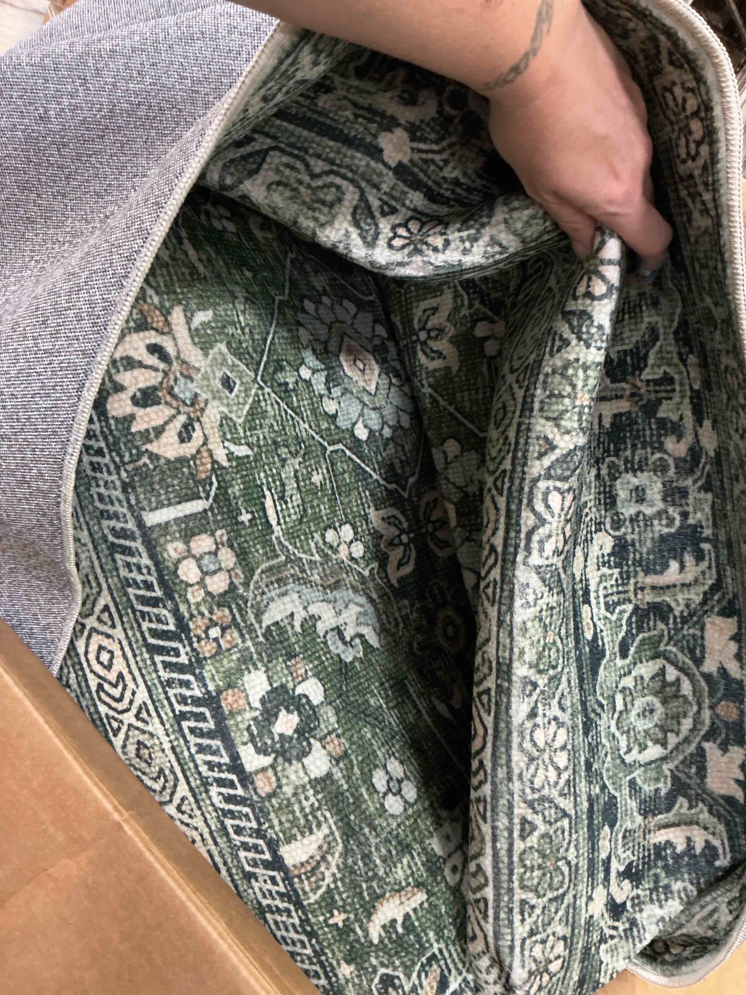 Condition photo showing Good Condition for green soft vintage rug, extra large 