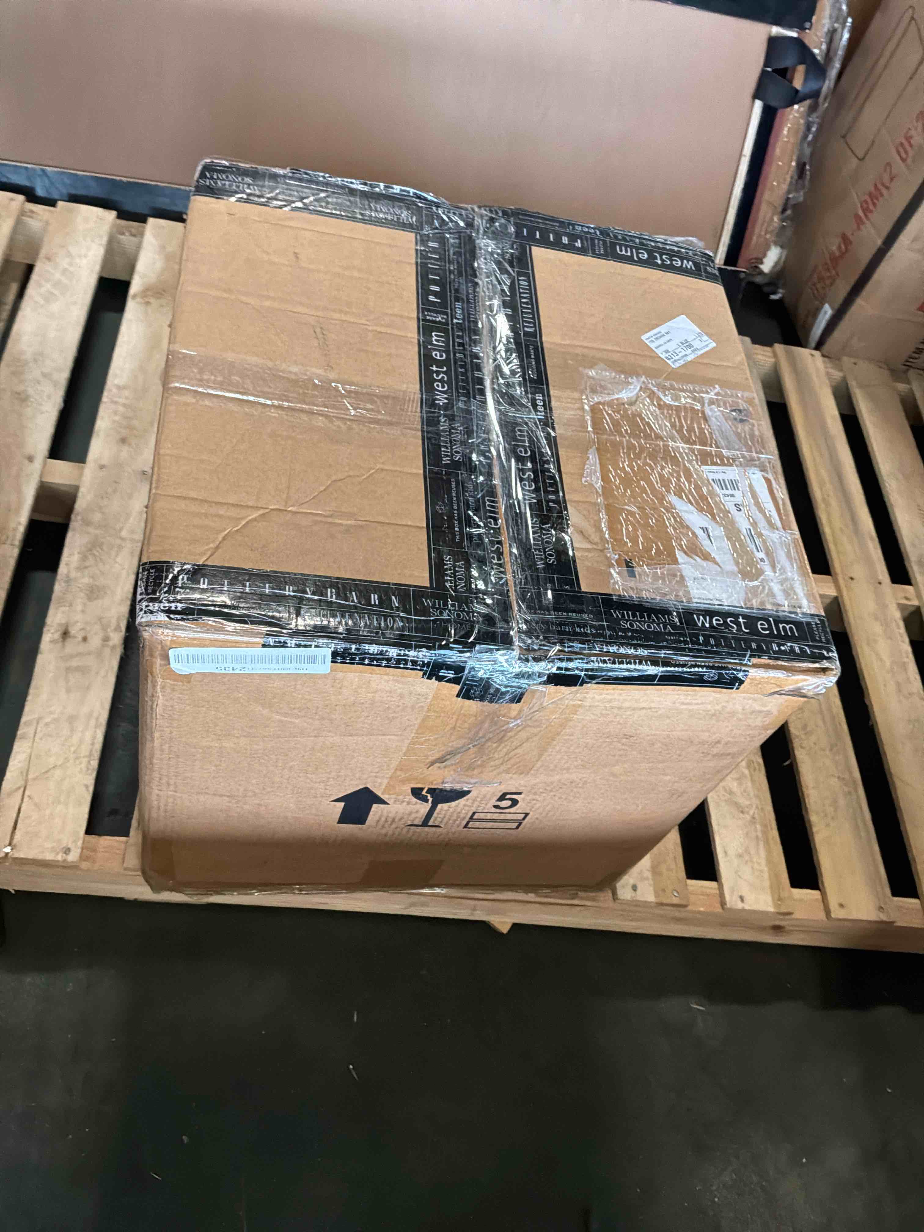 https://s3.amazonaws.com/lotting-images-prod/bidfta/PPE7337863_1788985223684.jpeg