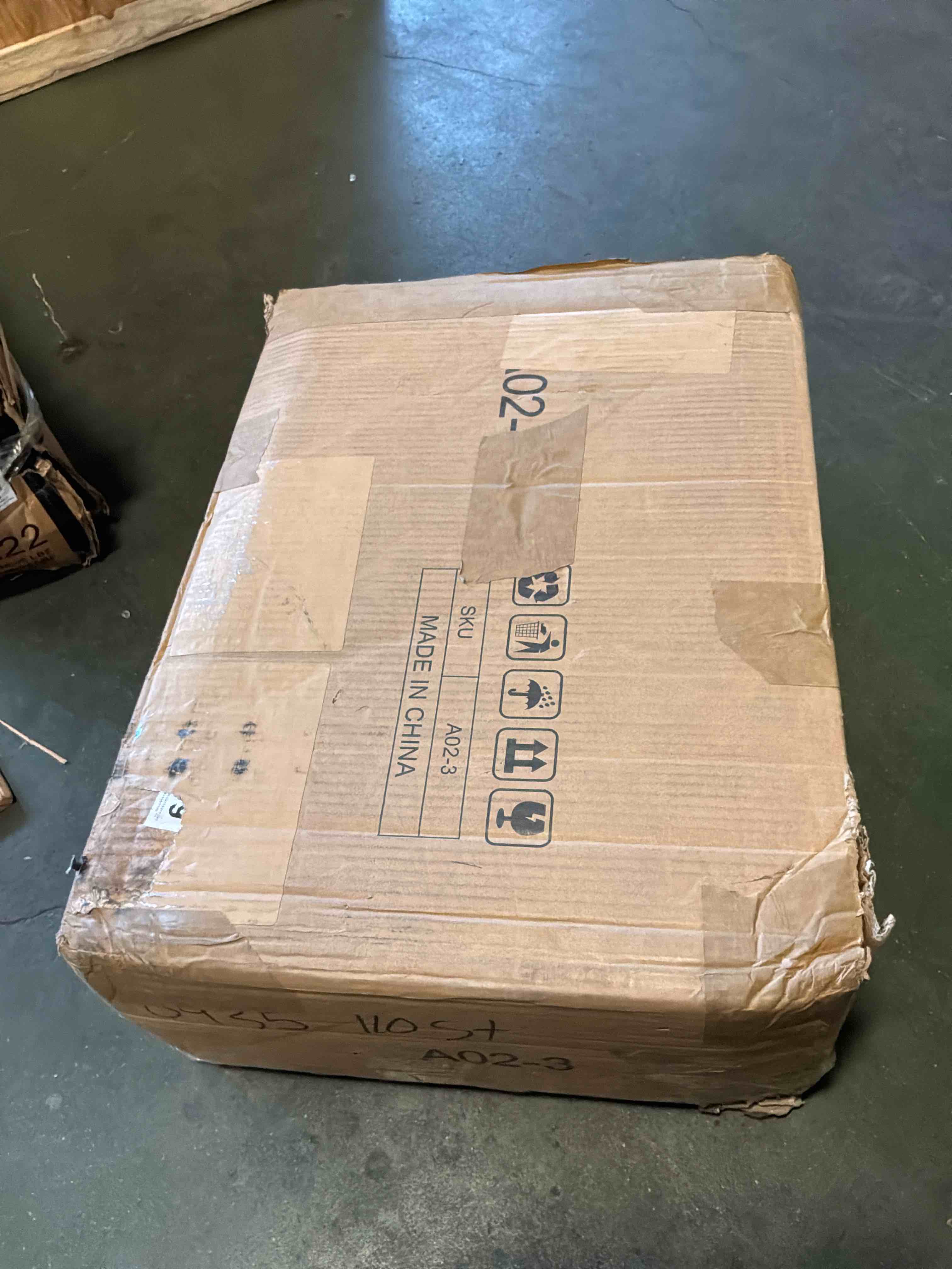 https://s3.amazonaws.com/lotting-images-prod/bidfta/PPE7337892_1788960162596.jpeg