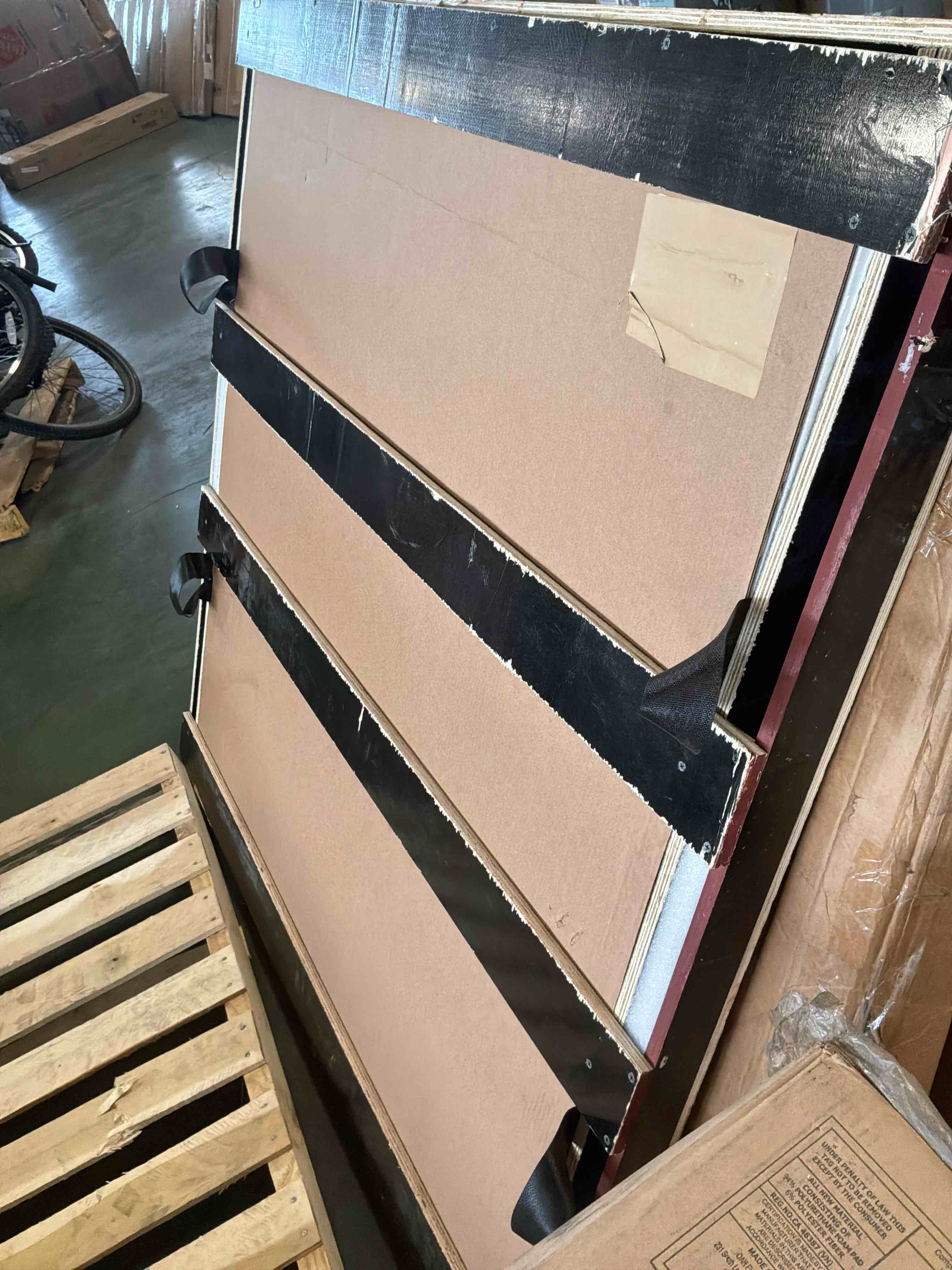 https://s3.amazonaws.com/lotting-images-prod/bidfta/PPE7337982_1788985007770.jpeg